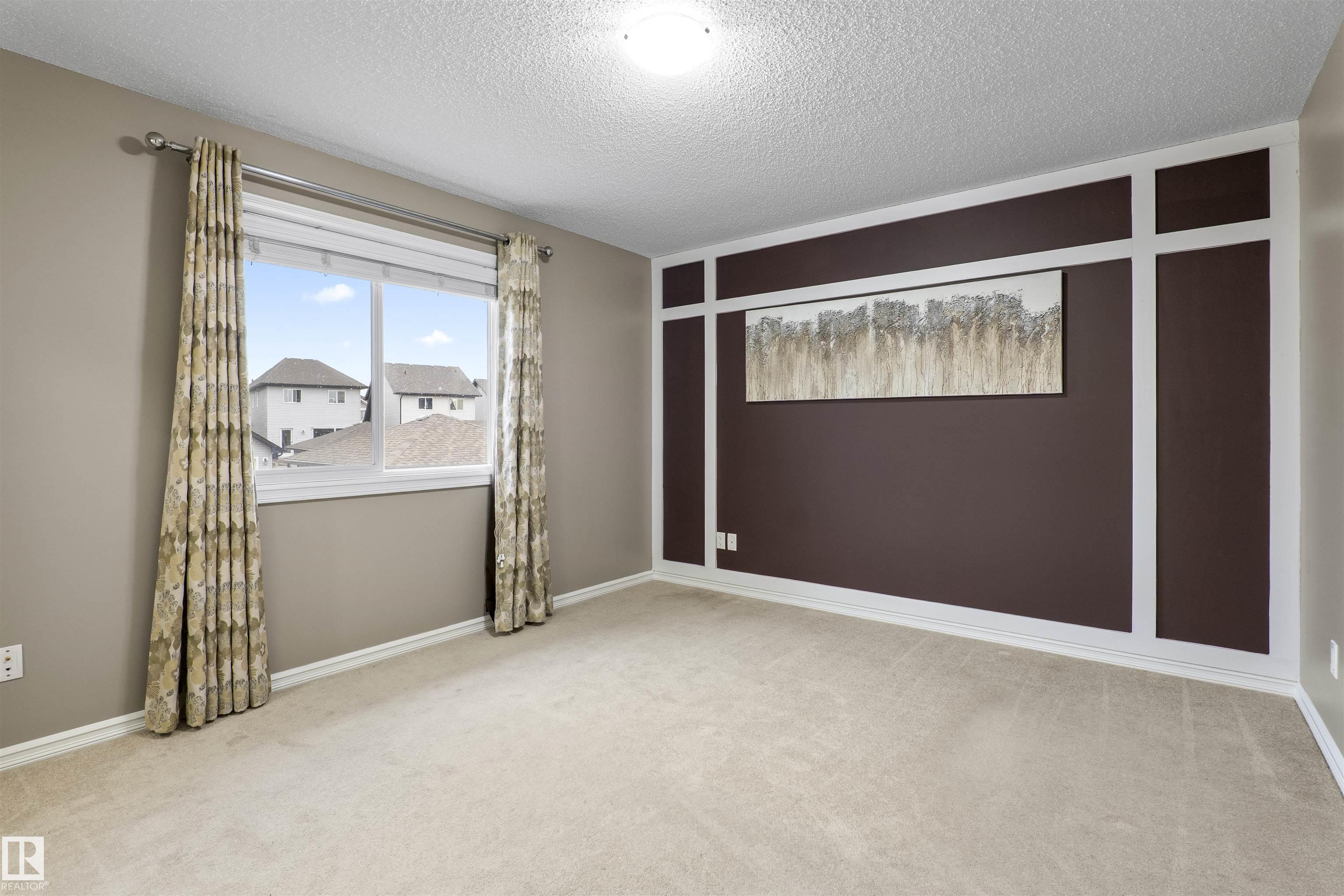 Photo 14 at 809 37a Avenue NW, Maple Crest, Edmonton