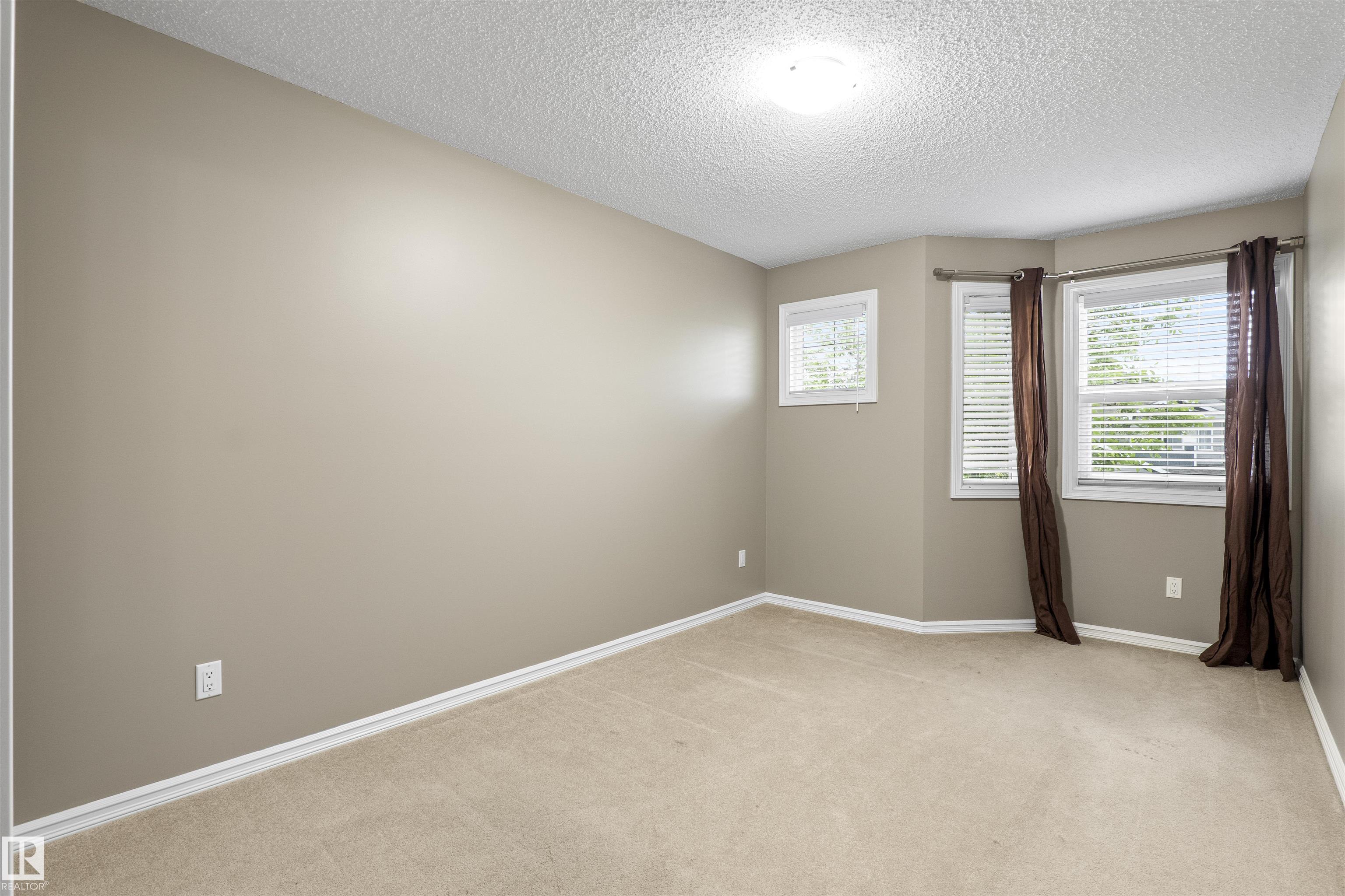 Photo 19 at 809 37a Avenue NW, Maple Crest, Edmonton