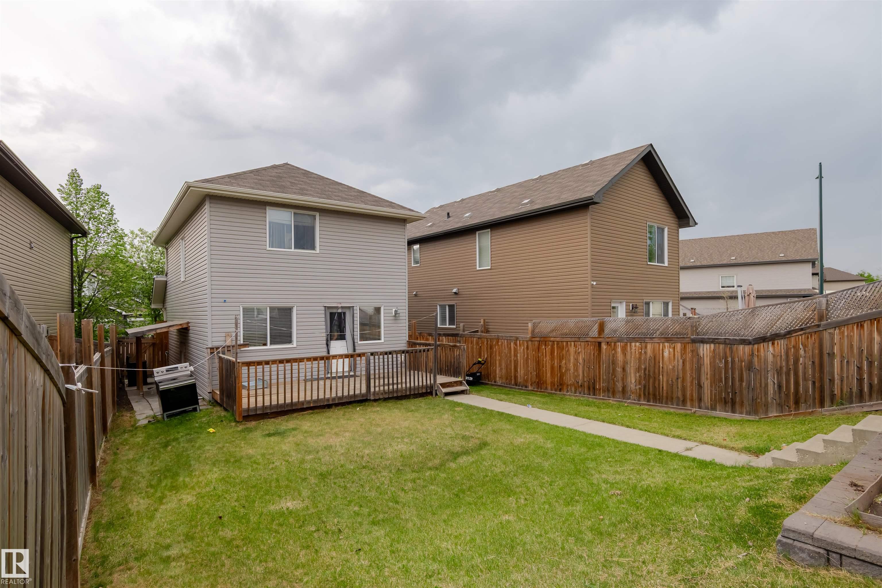 Photo 32 at 809 37a Avenue NW, Maple Crest, Edmonton