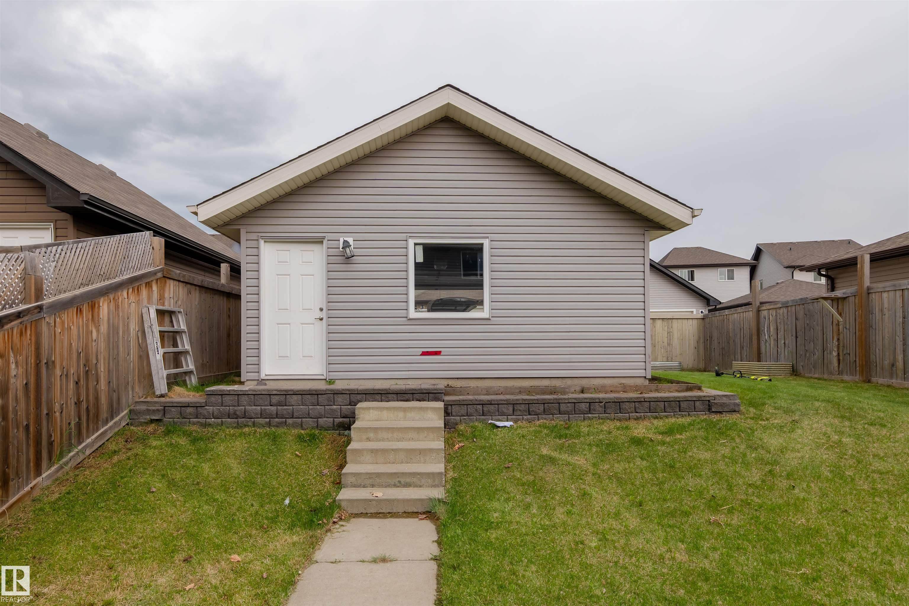 Photo 36 at 809 37a Avenue NW, Maple Crest, Edmonton