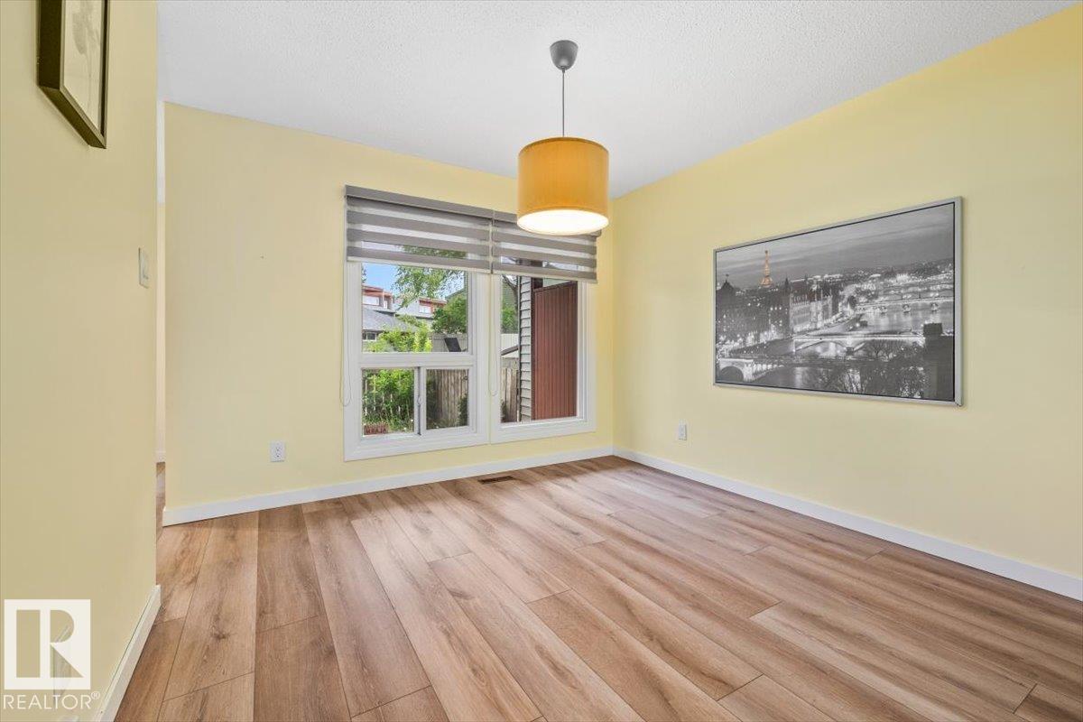 Photo 11 at 5327 Hill View Crescent NW, Hillview, Edmonton