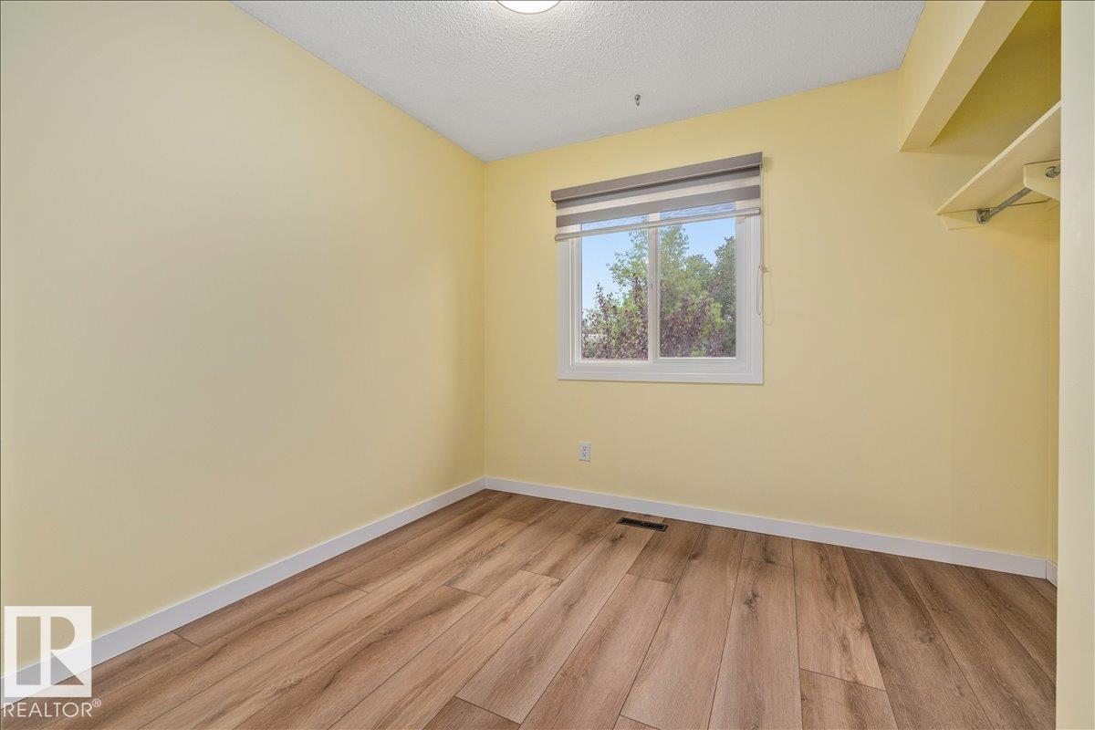 Photo 21 at 5327 Hill View Crescent NW, Hillview, Edmonton