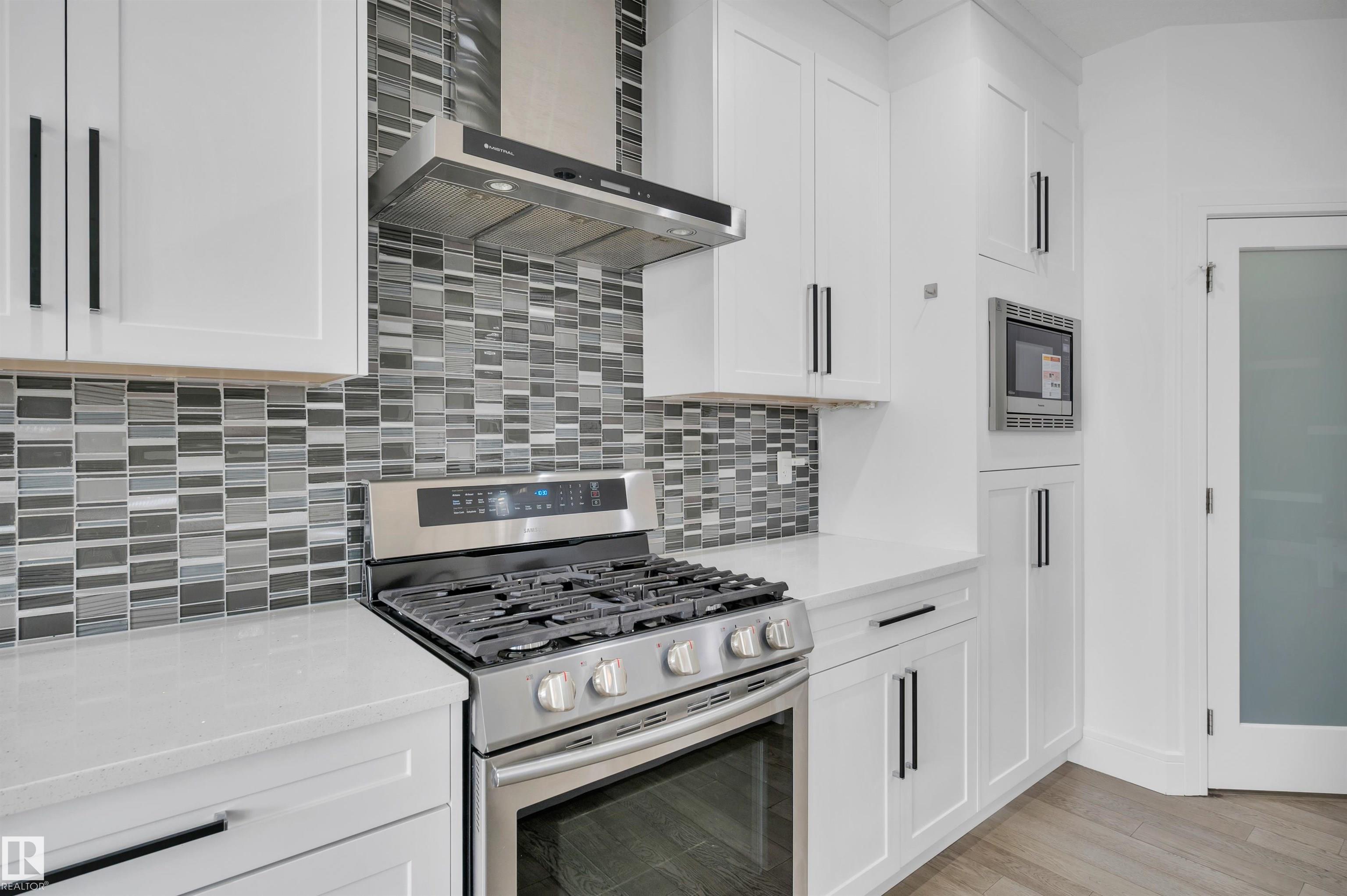 Photo 16 at 3898 Robins Crescent NW, Starling, Edmonton