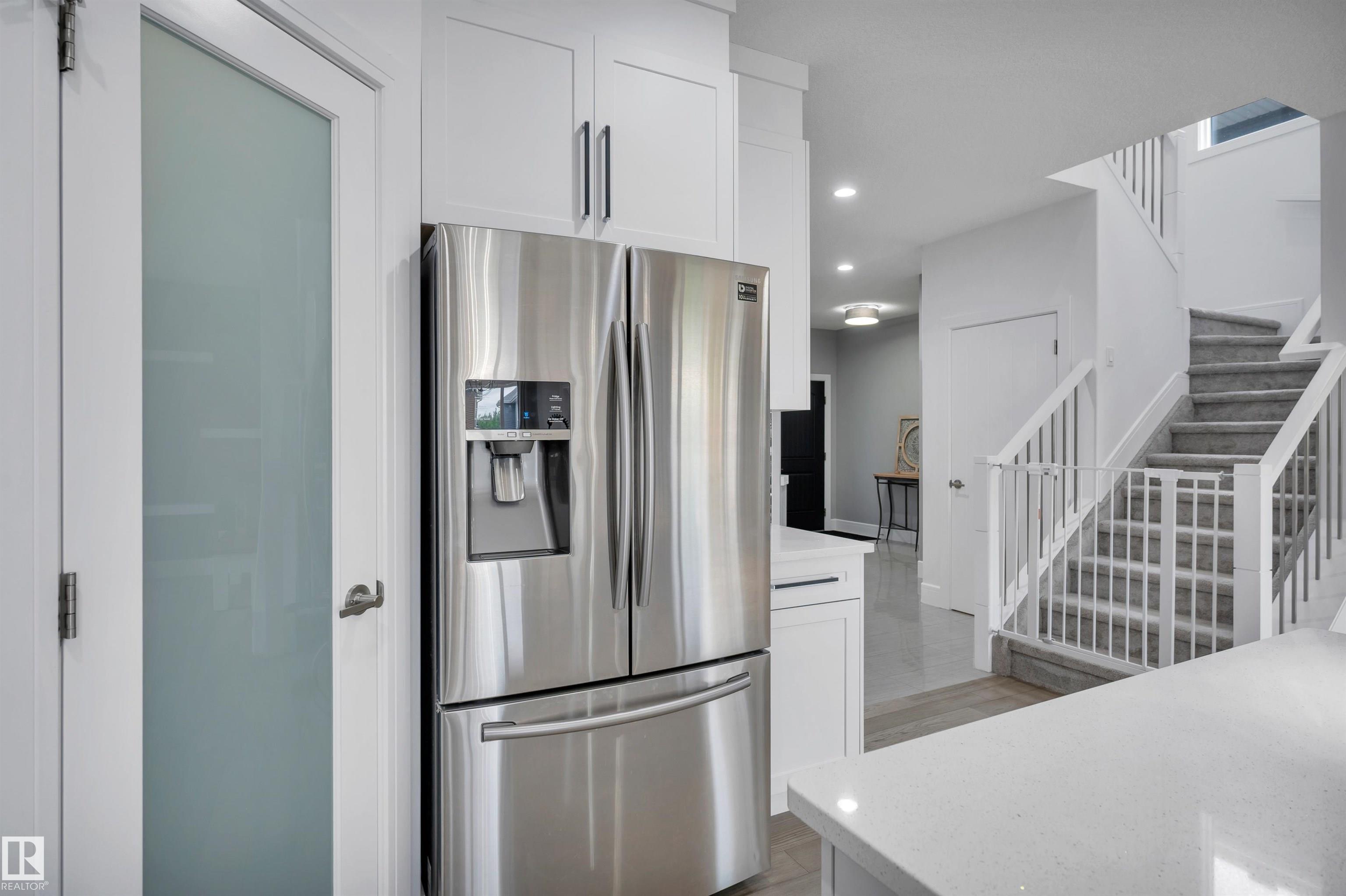 Photo 17 at 3898 Robins Crescent NW, Starling, Edmonton