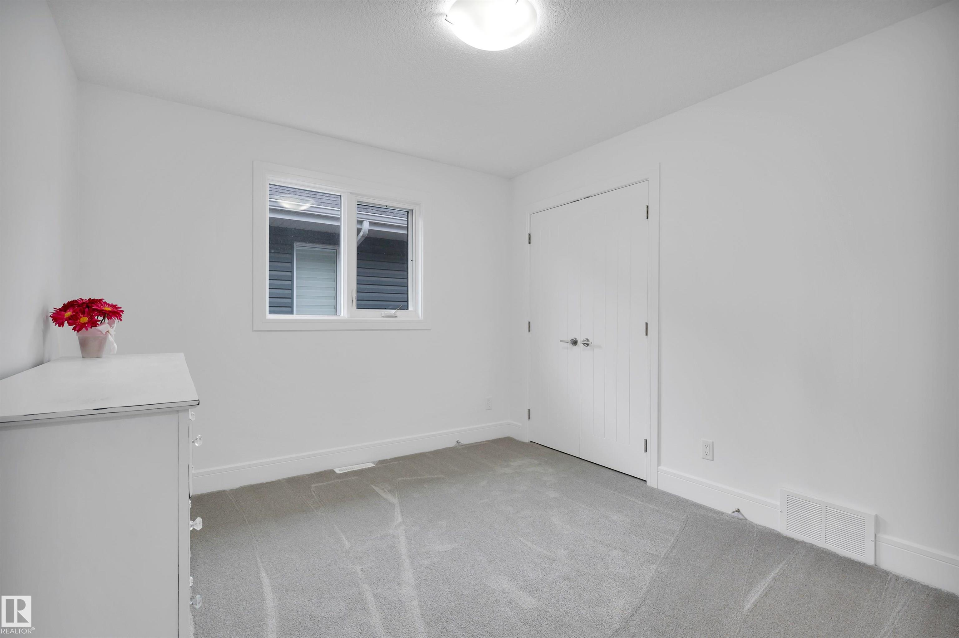 Photo 37 at 3898 Robins Crescent NW, Starling, Edmonton
