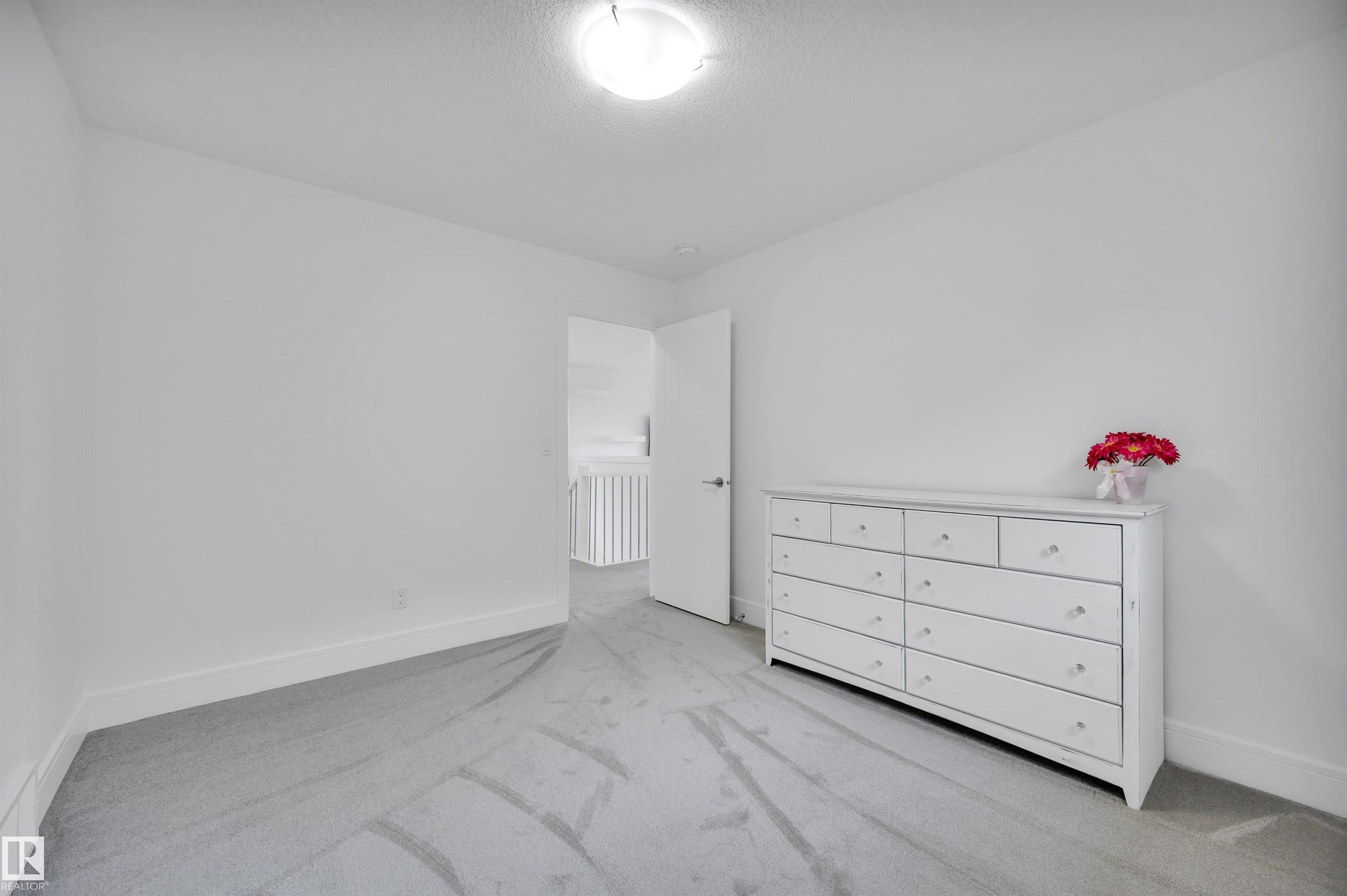 Photo 38 at 3898 Robins Crescent NW, Starling, Edmonton