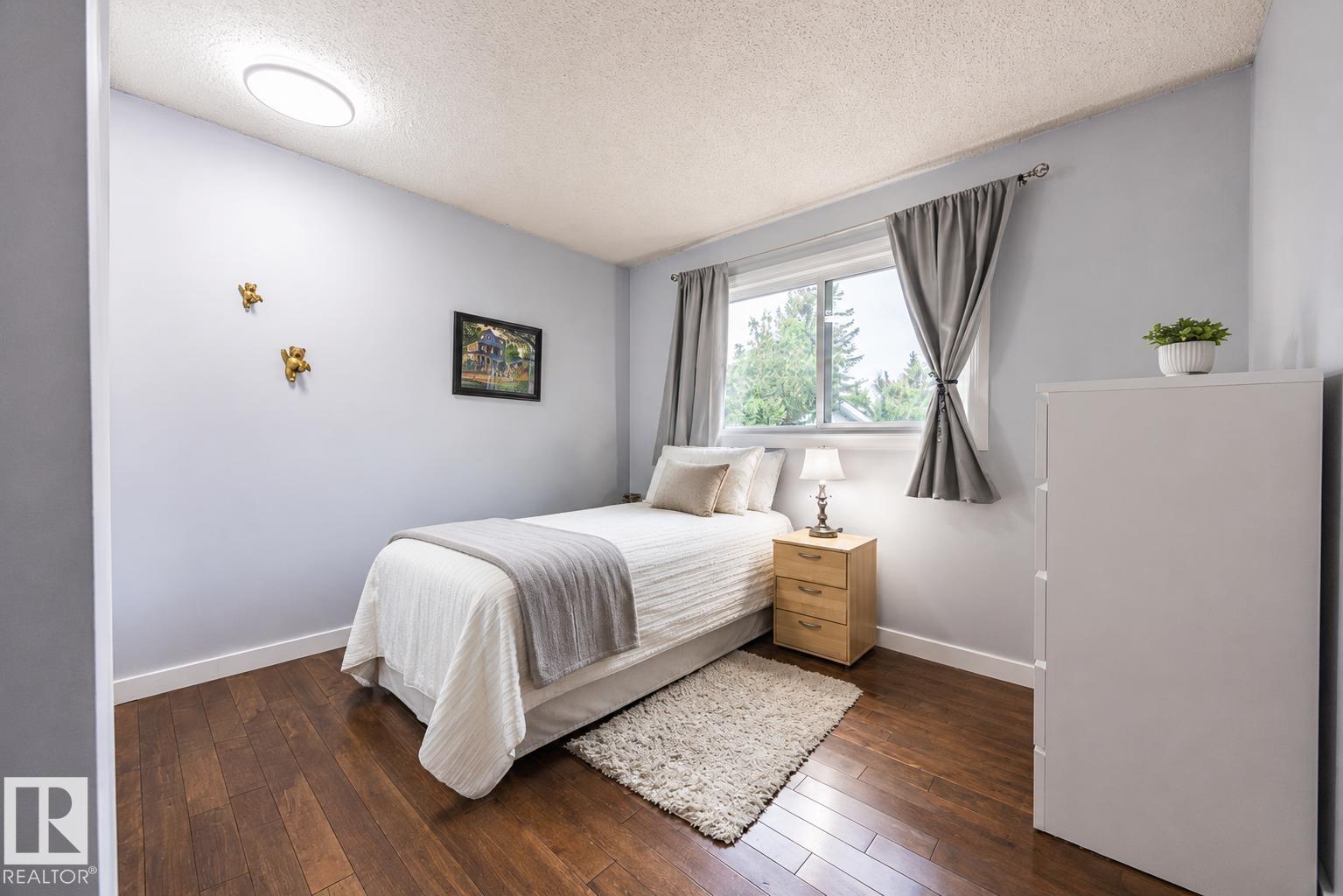 Photo 15 at 17932 93 Avenue NW, Belmead, Edmonton