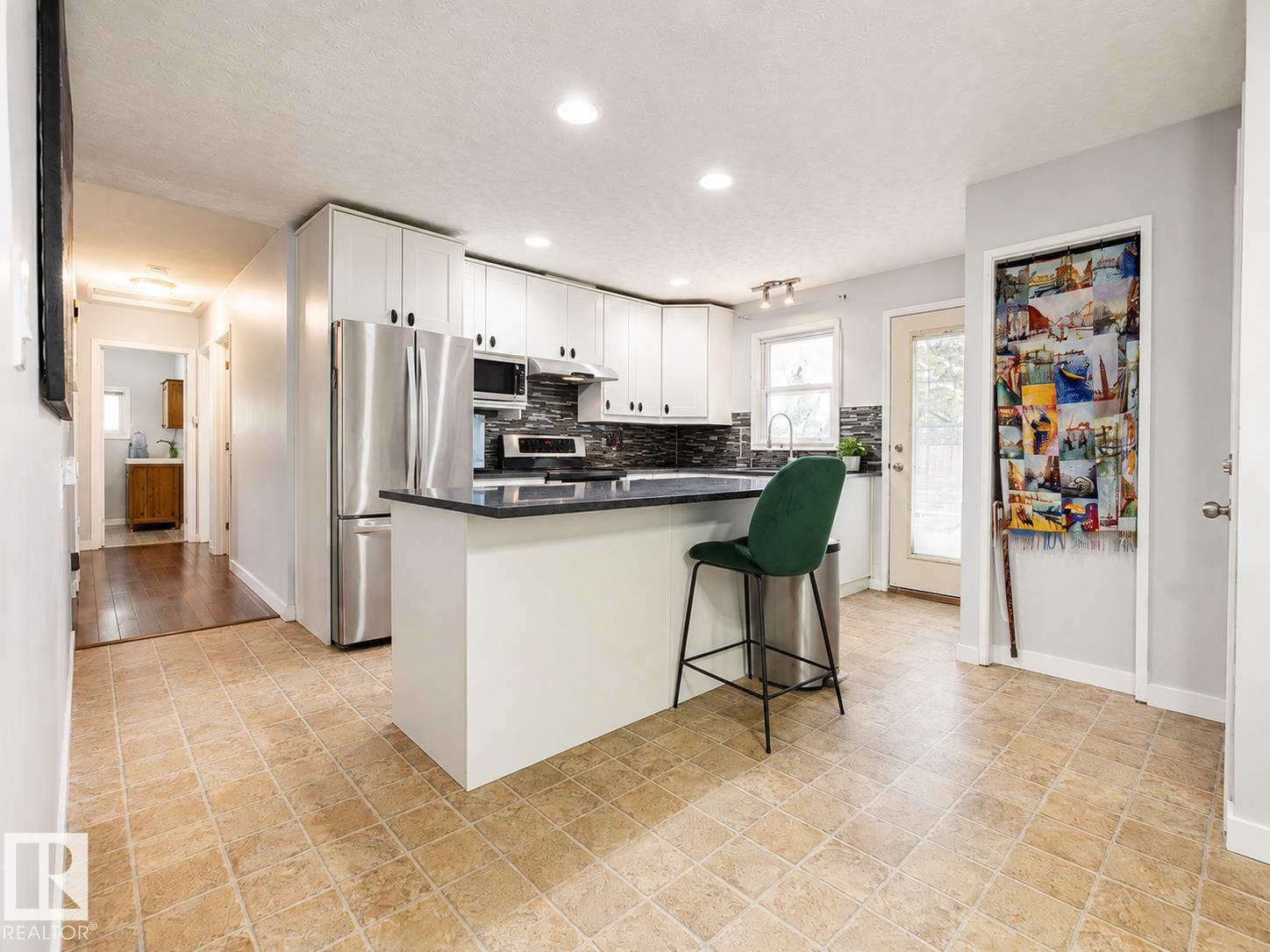 Photo 7 at 17932 93 Avenue NW, Belmead, Edmonton