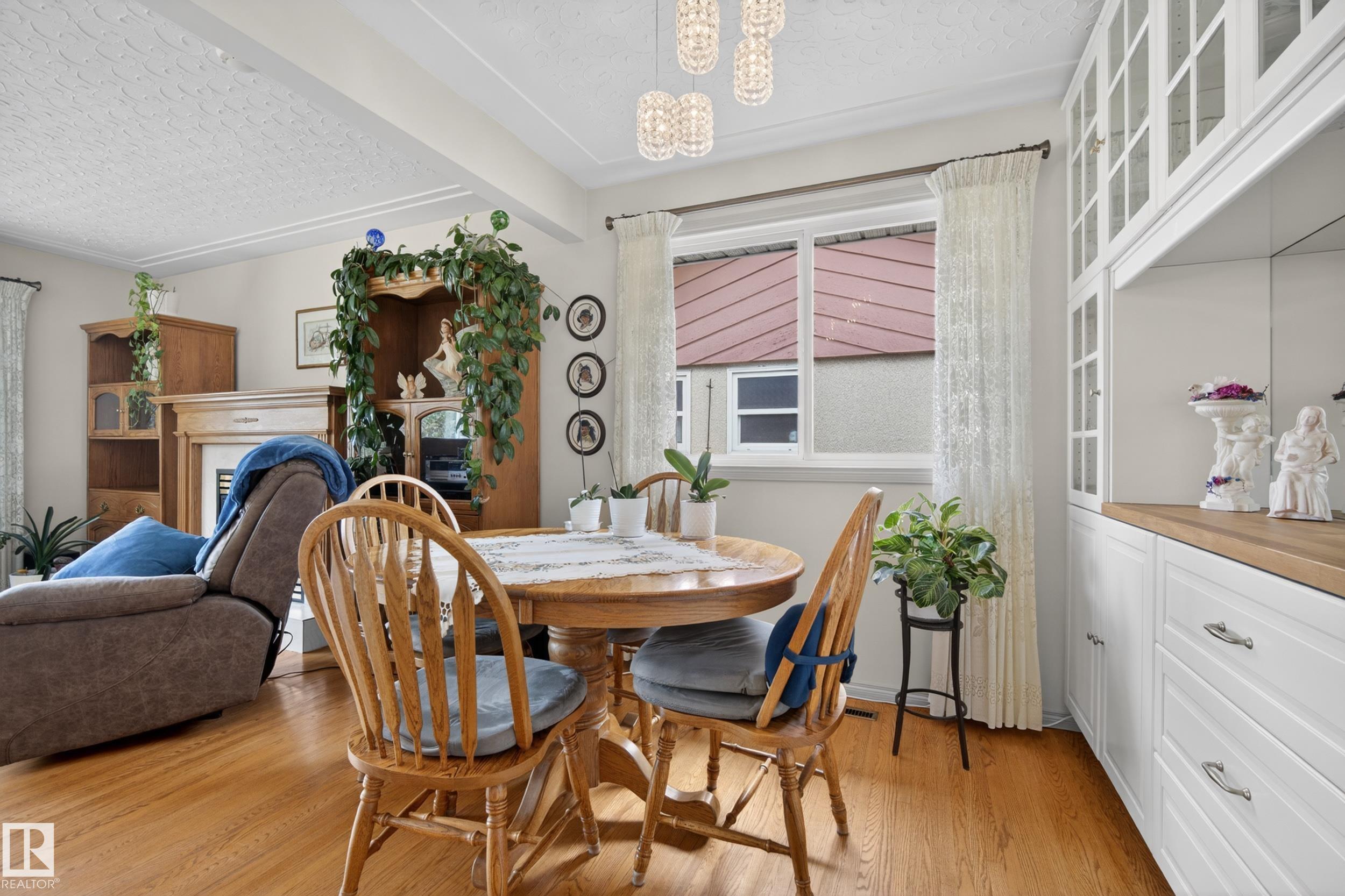Photo 9 at 7307 86 Avenue NW, Kenilworth, Edmonton
