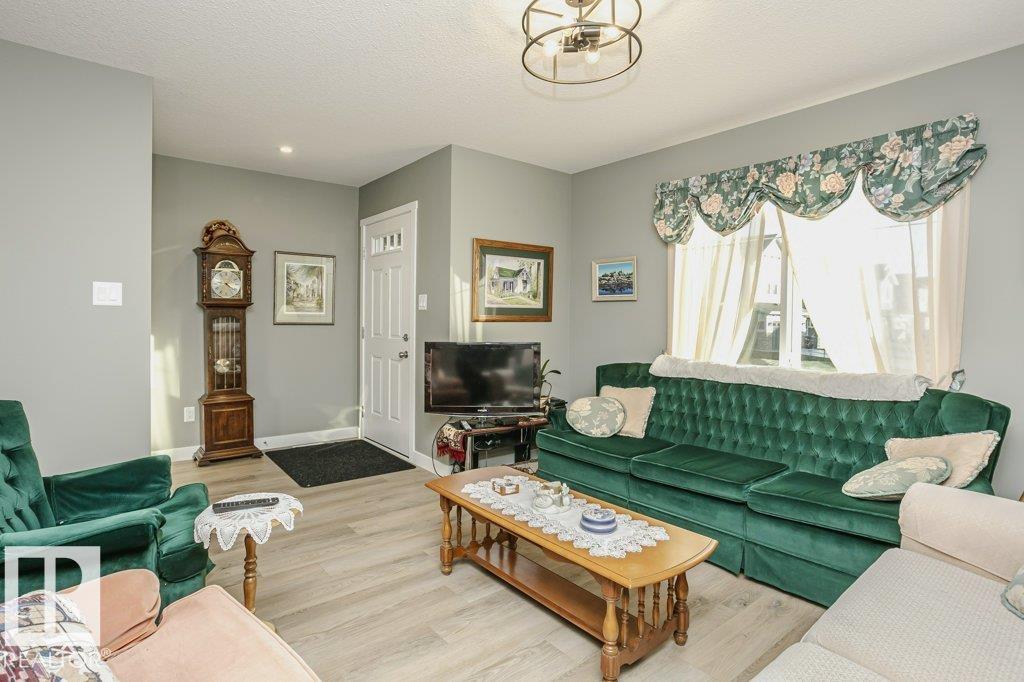 1537 Sandstone Boulevard, Summerwood, Sherwood Park