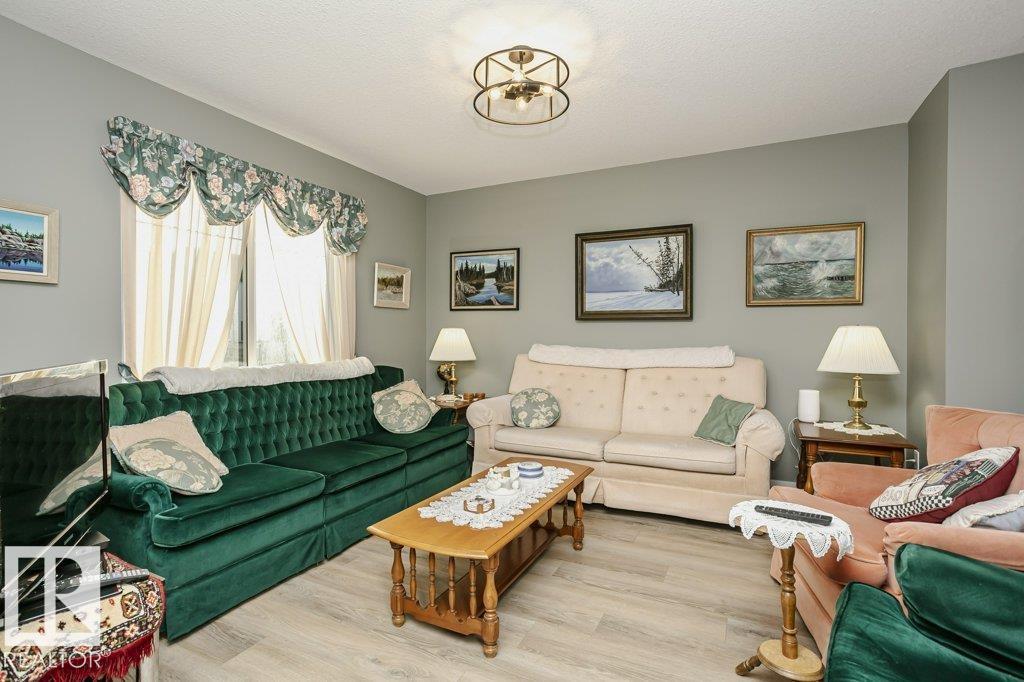 1537 Sandstone Boulevard, Summerwood, Sherwood Park