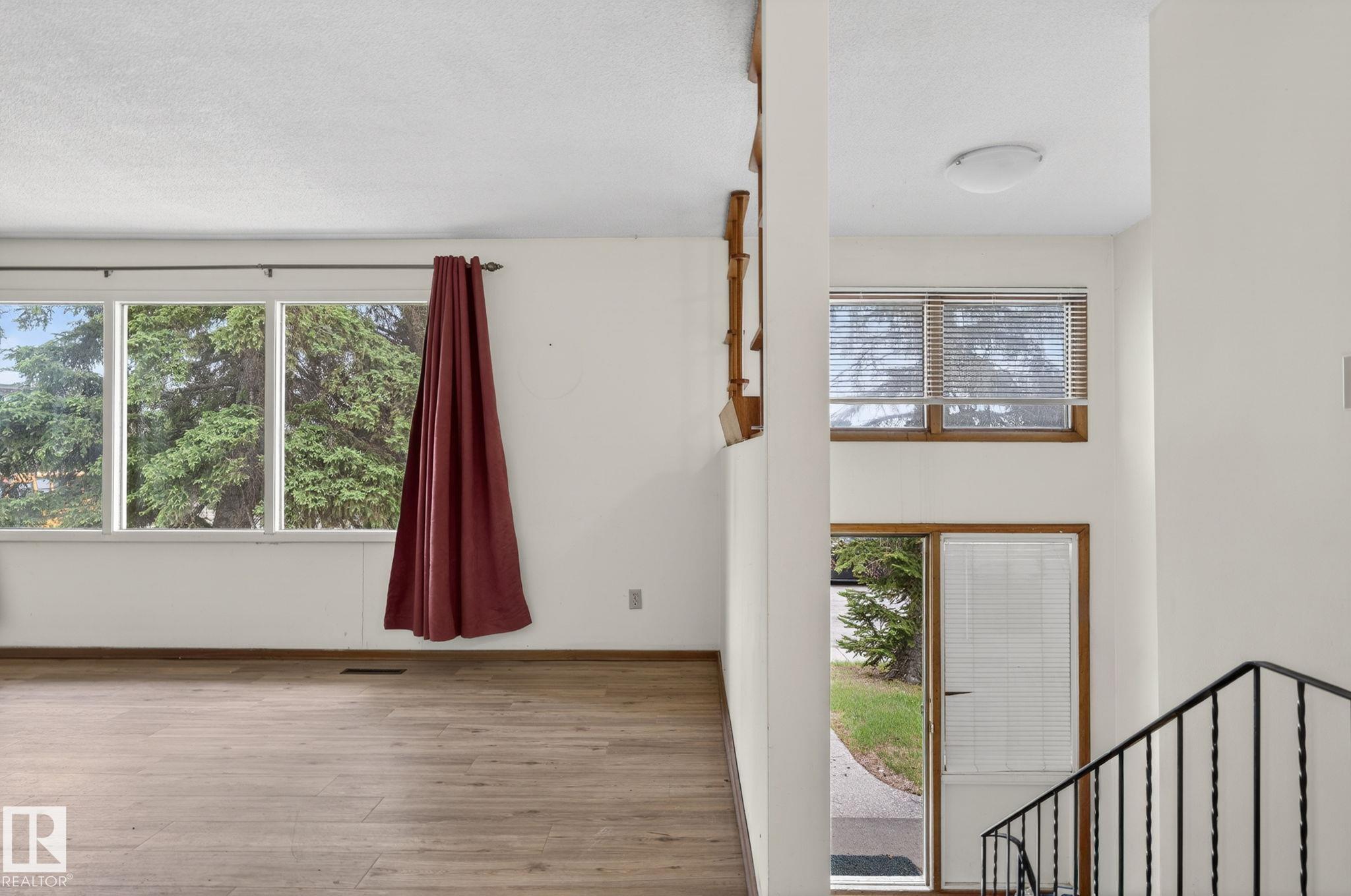 Photo 18 at 13920 64 Street NW, York, Edmonton