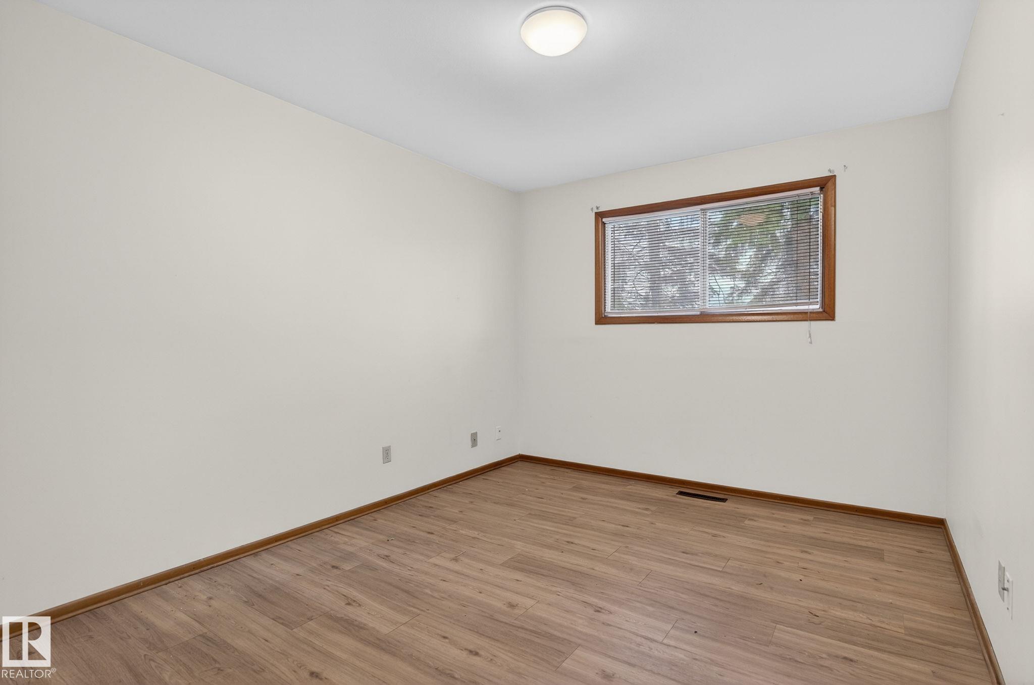 Photo 31 at 13920 64 Street NW, York, Edmonton