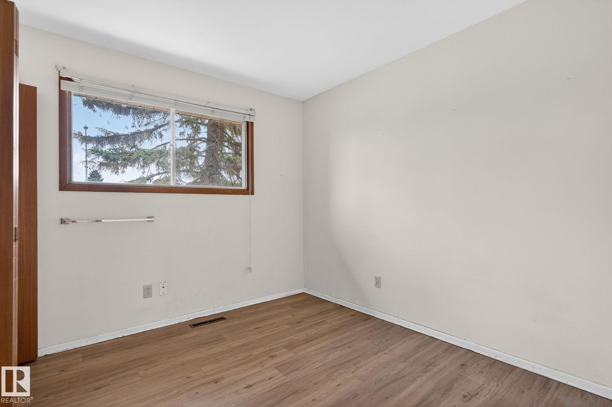 Photo 33 at 13920 64 Street NW, York, Edmonton