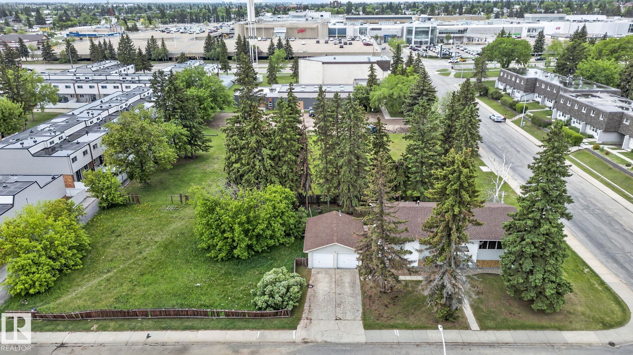 Photo 7 at 13920 64 Street NW, York, Edmonton