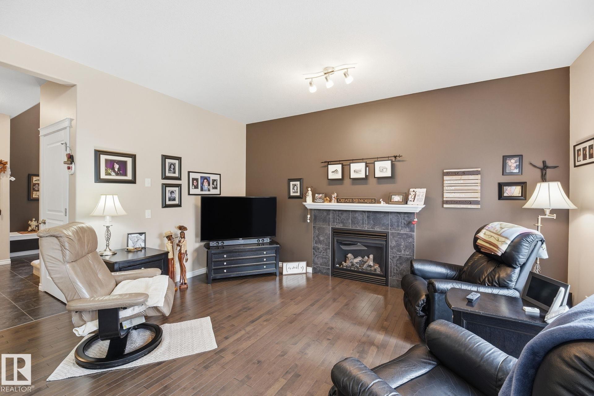 Photo 6 at 1823 67 Street SW, Summerside, Edmonton