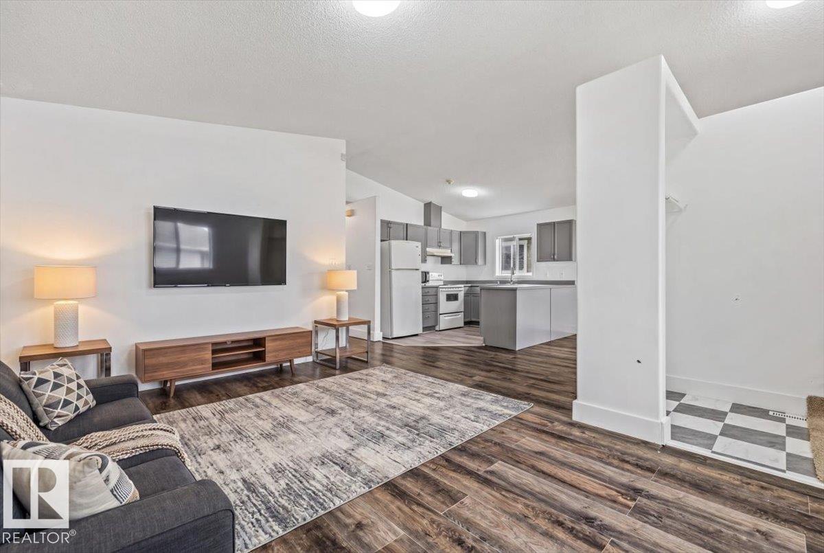 Photo 11 at 11229 85 Street NW, Parkdale, Edmonton