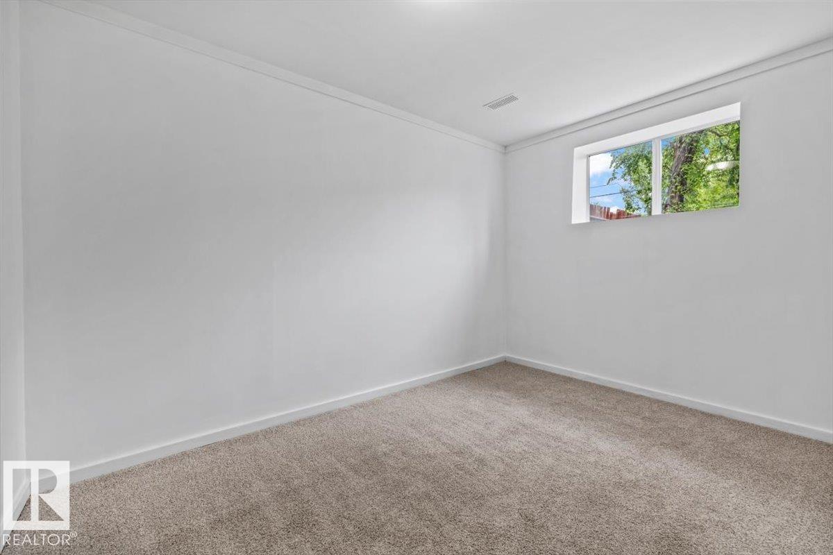Photo 33 at 11229 85 Street NW, Parkdale, Edmonton