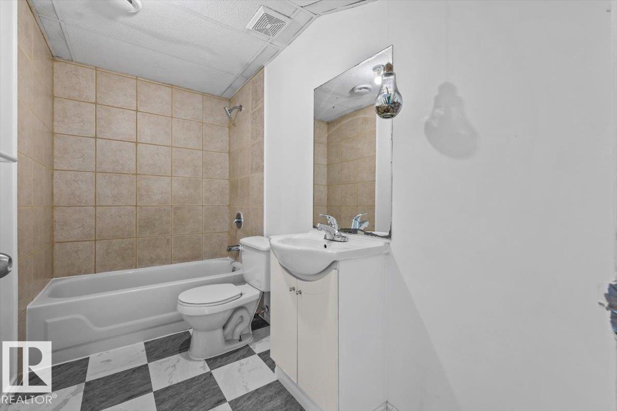 Photo 35 at 11229 85 Street NW, Parkdale, Edmonton