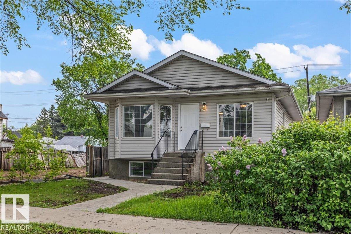 Photo 40 at 11229 85 Street NW, Parkdale, Edmonton