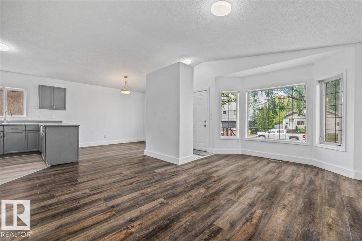 Photo 10 at 11229 85 Street NW, Parkdale, Edmonton