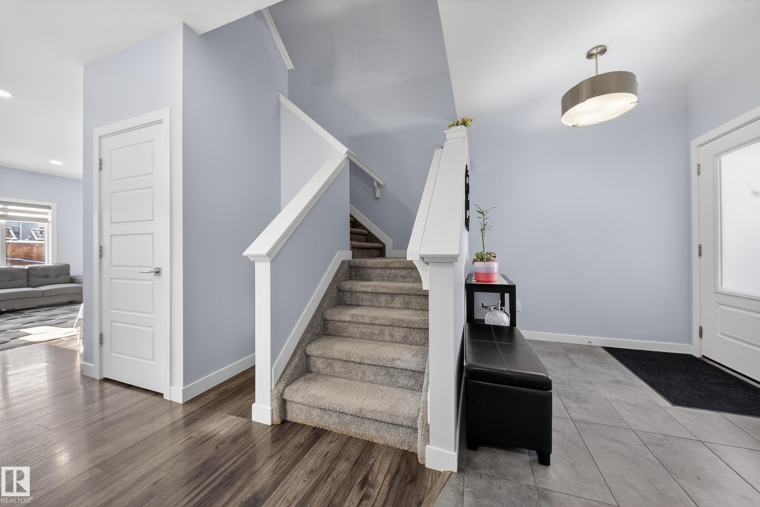 Photo 13 at 2084 Graydon Hill SW, Graydon Hill, Edmonton