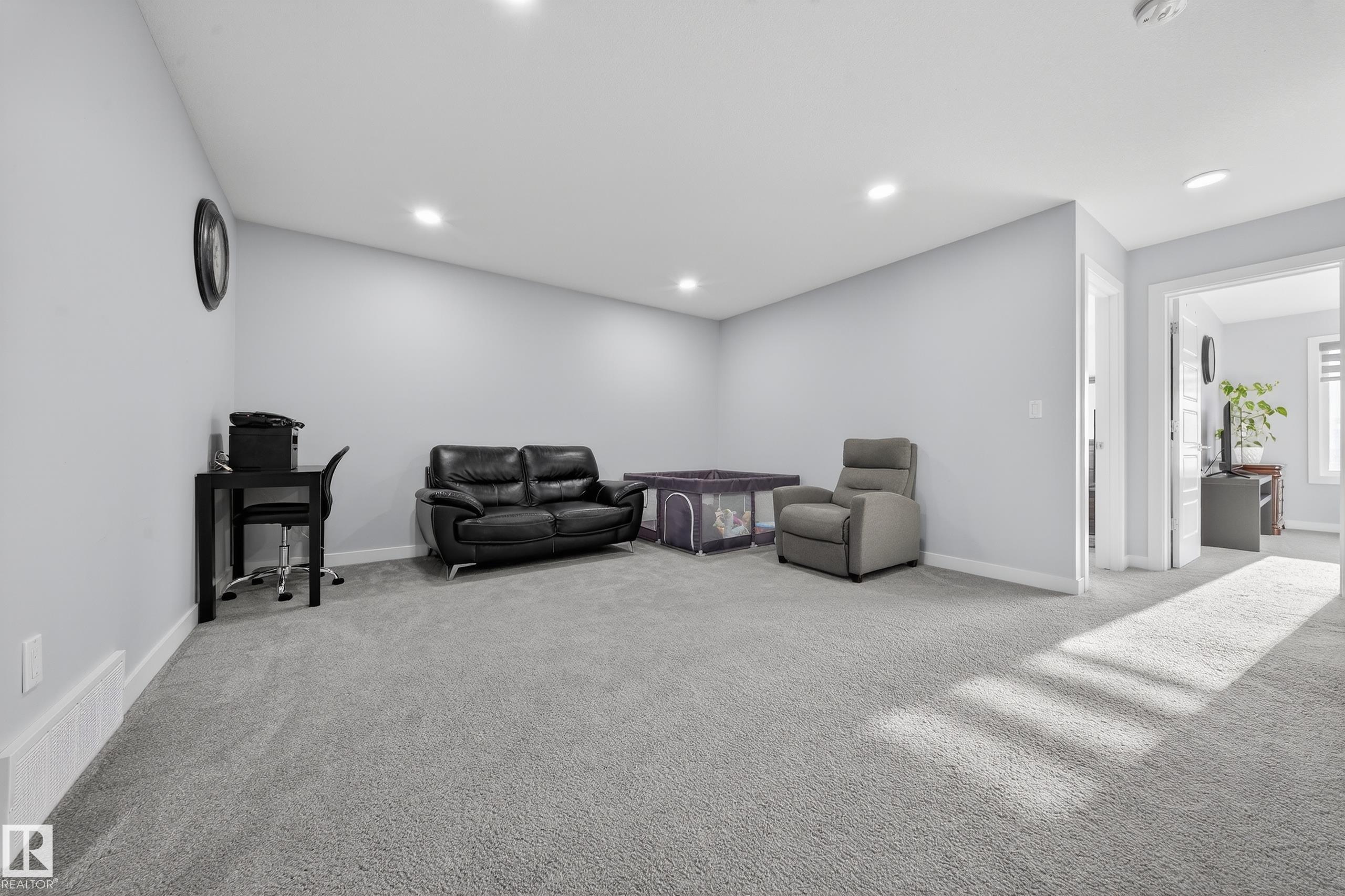 Photo 34 at 2084 Graydon Hill SW, Graydon Hill, Edmonton