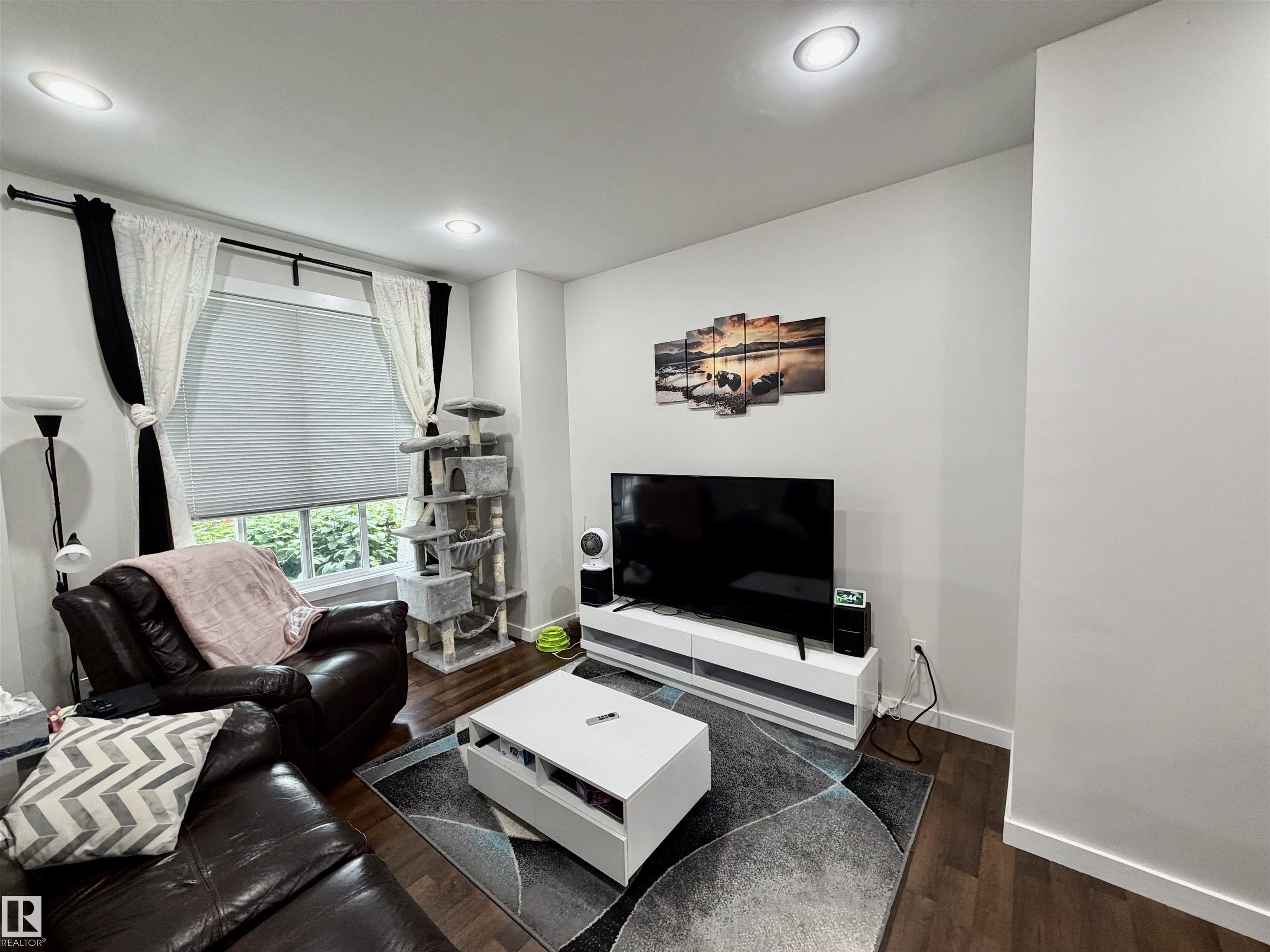 Photo 6 at 45 - 6075 Schonsee Way NW, Schonsee, Edmonton