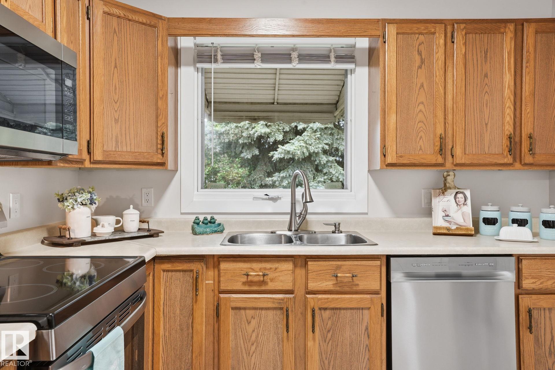 Photo 13 at 1008 61 Street NW, Sakaw, Edmonton