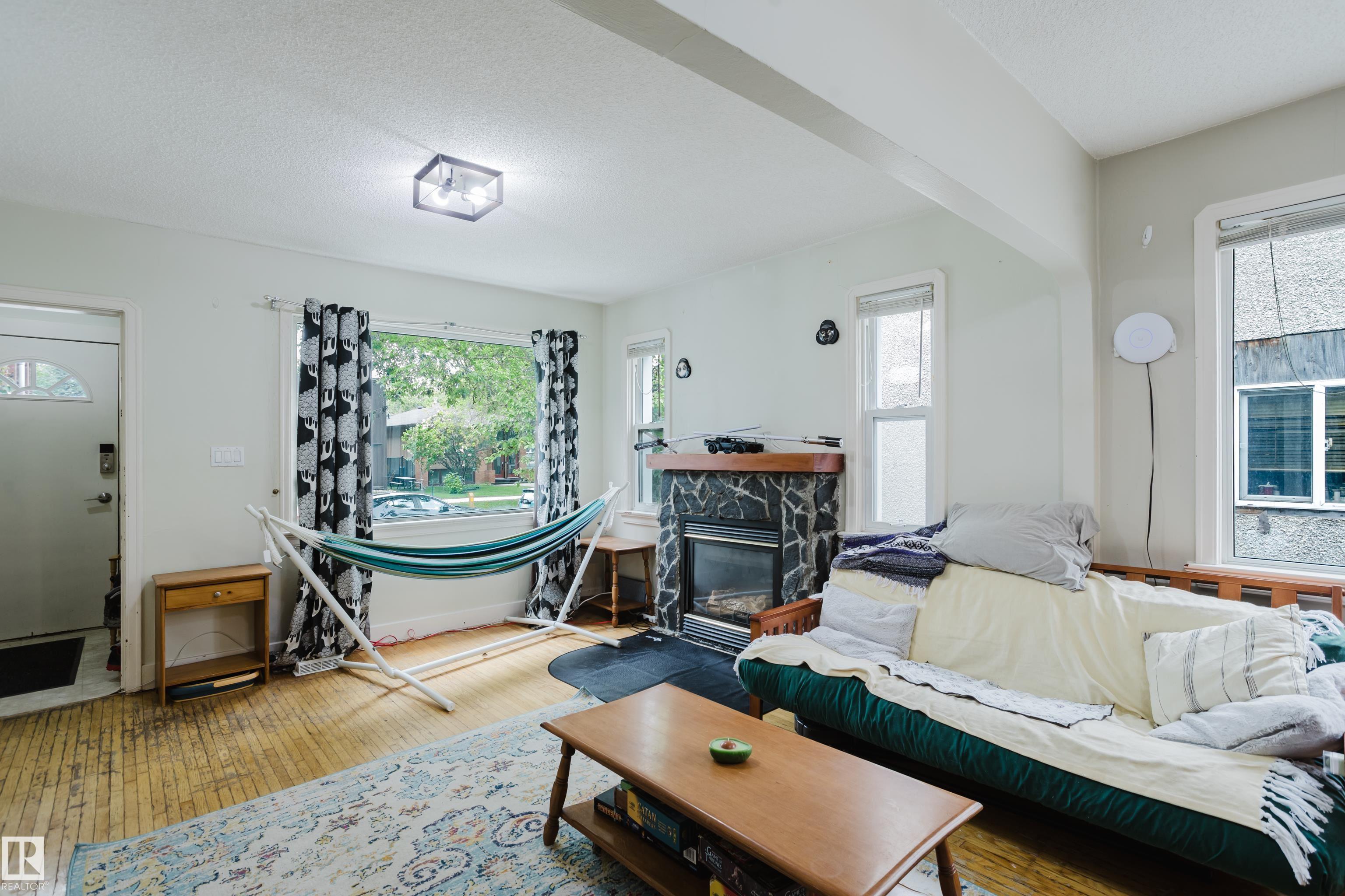 Photo 6 at 11158 65 Street NW, Highlands, Edmonton
