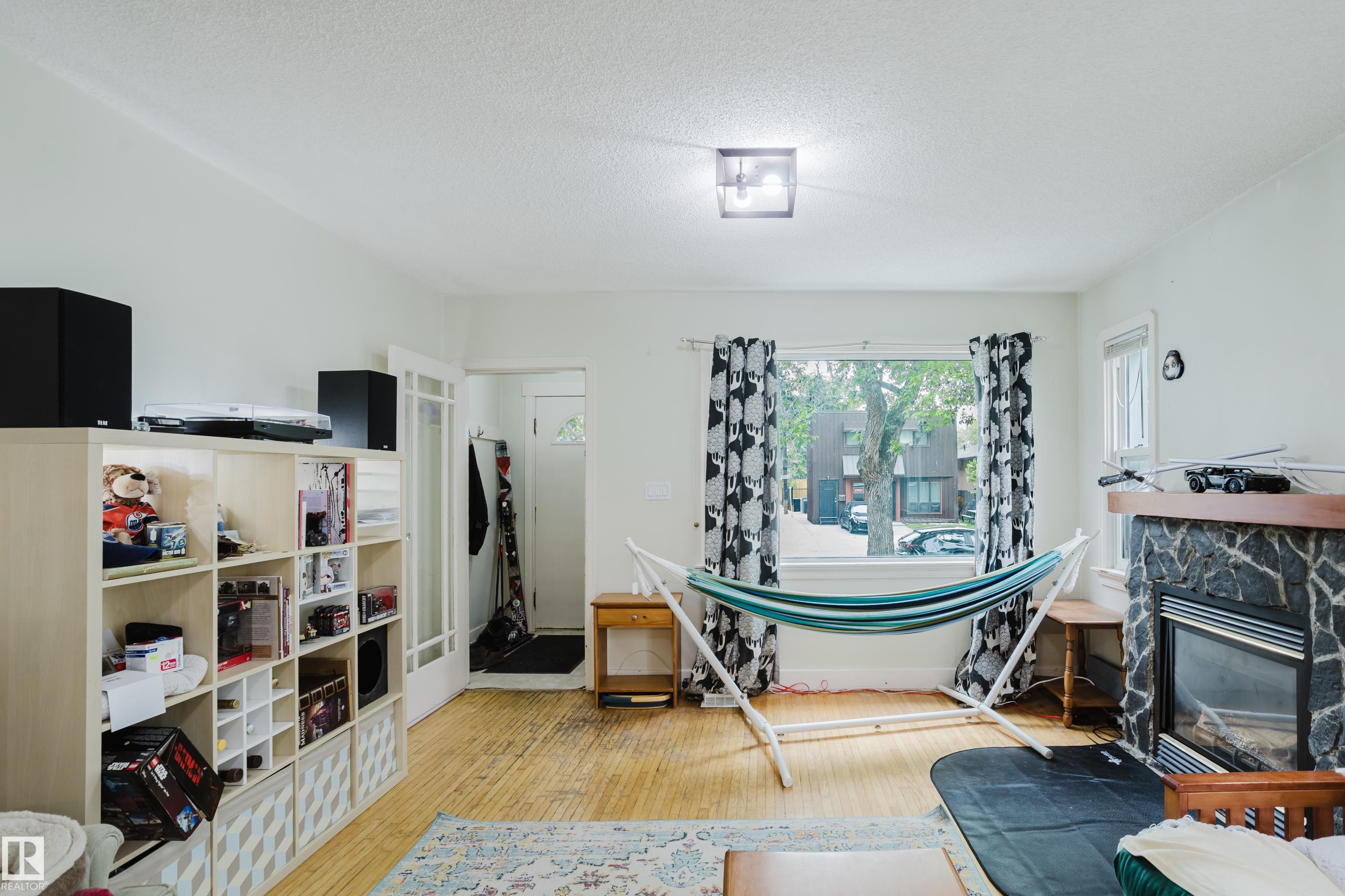 Photo 9 at 11158 65 Street NW, Highlands, Edmonton