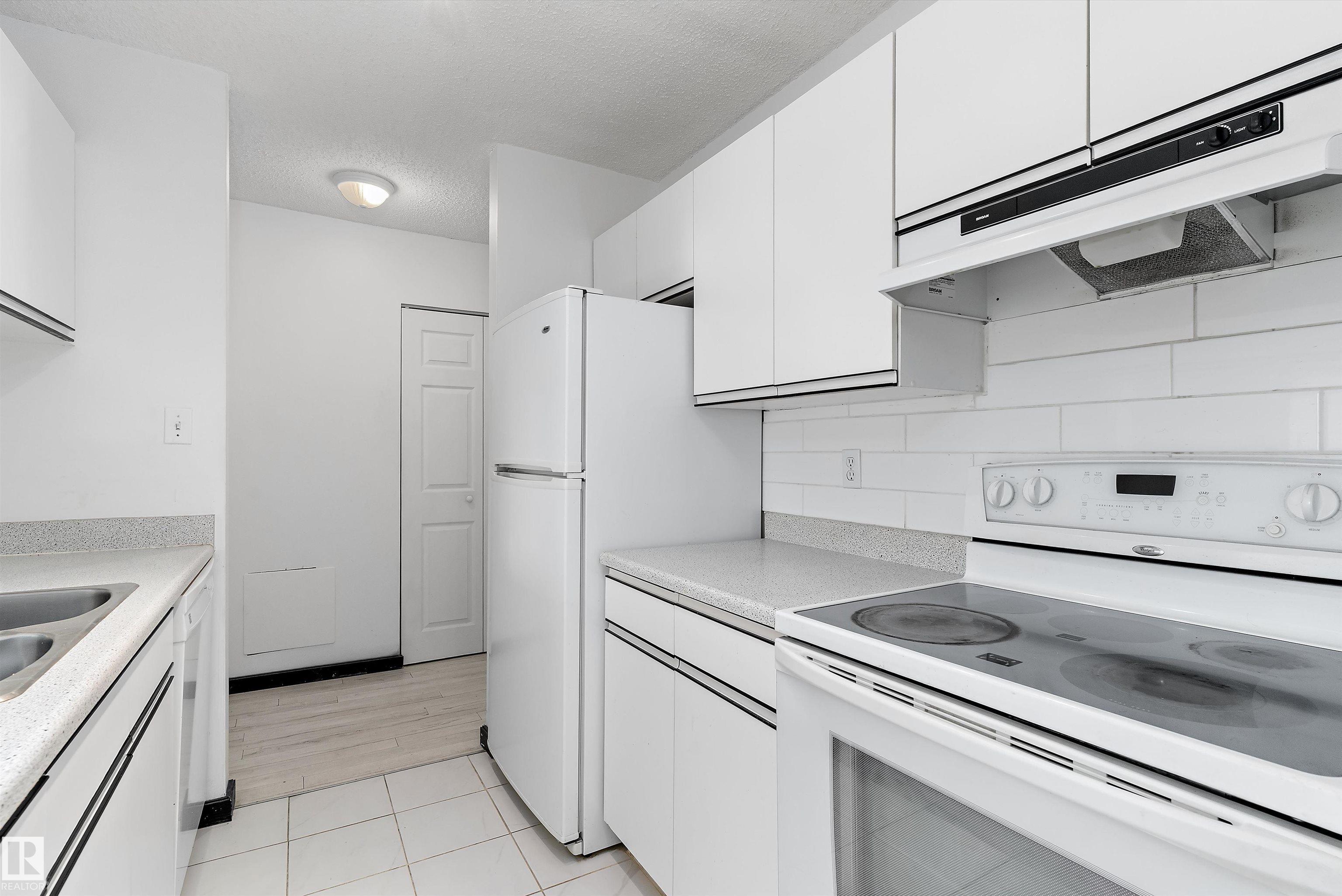 Photo 7 at 420 - 6720 158 Avenue NW, Ozerna, Edmonton
