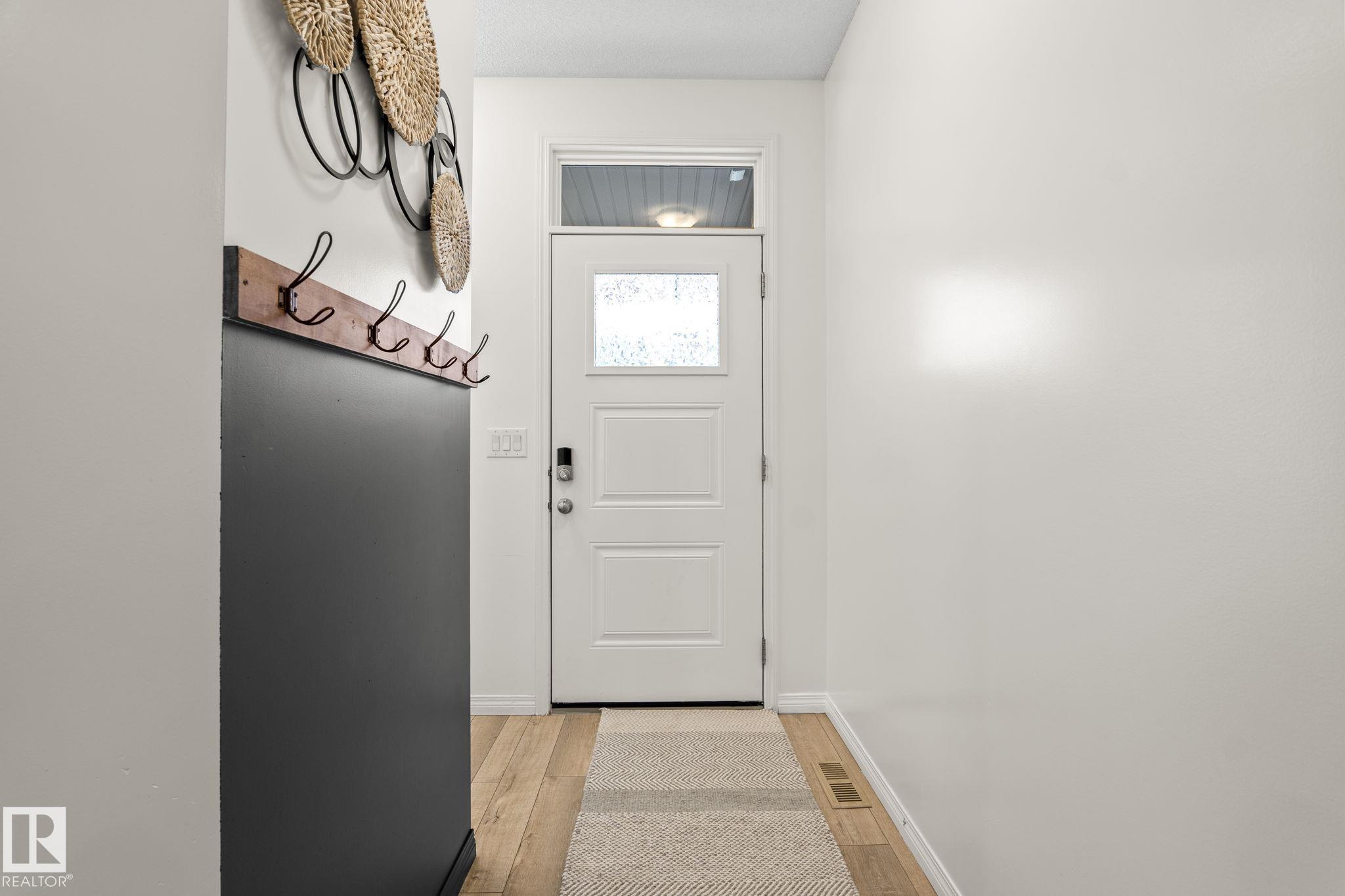 20227 17ave NW, Stillwater, Edmonton