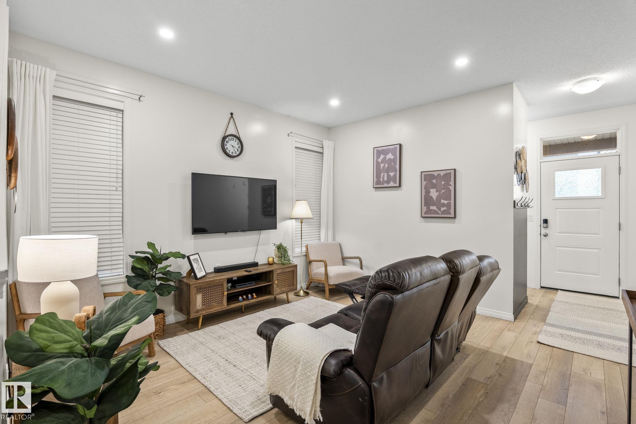 Photo 6 at 20227 17ave NW, Stillwater, Edmonton