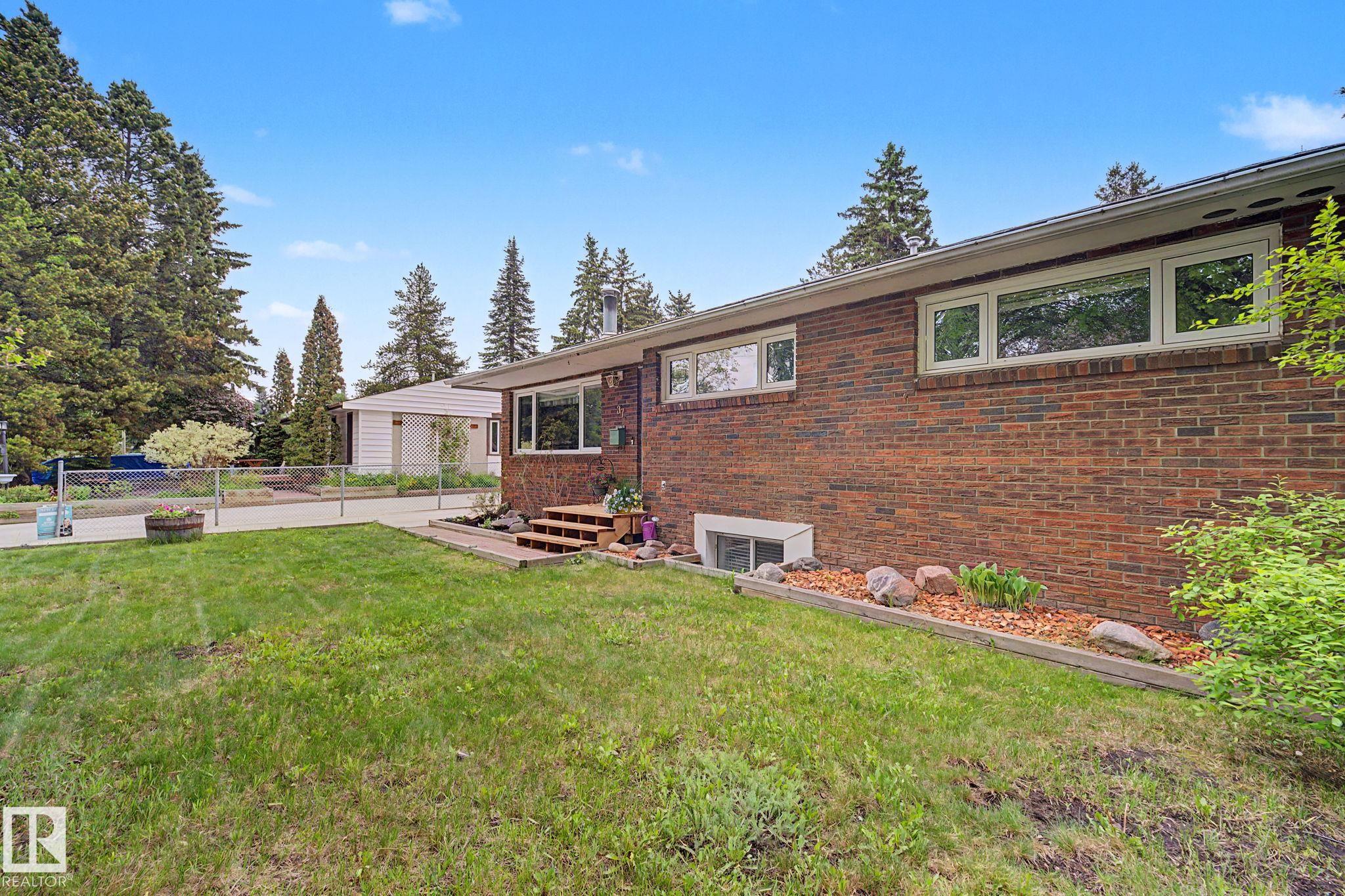 37 Sunnyside Crescent, Sturgeon Heights, St. Albert