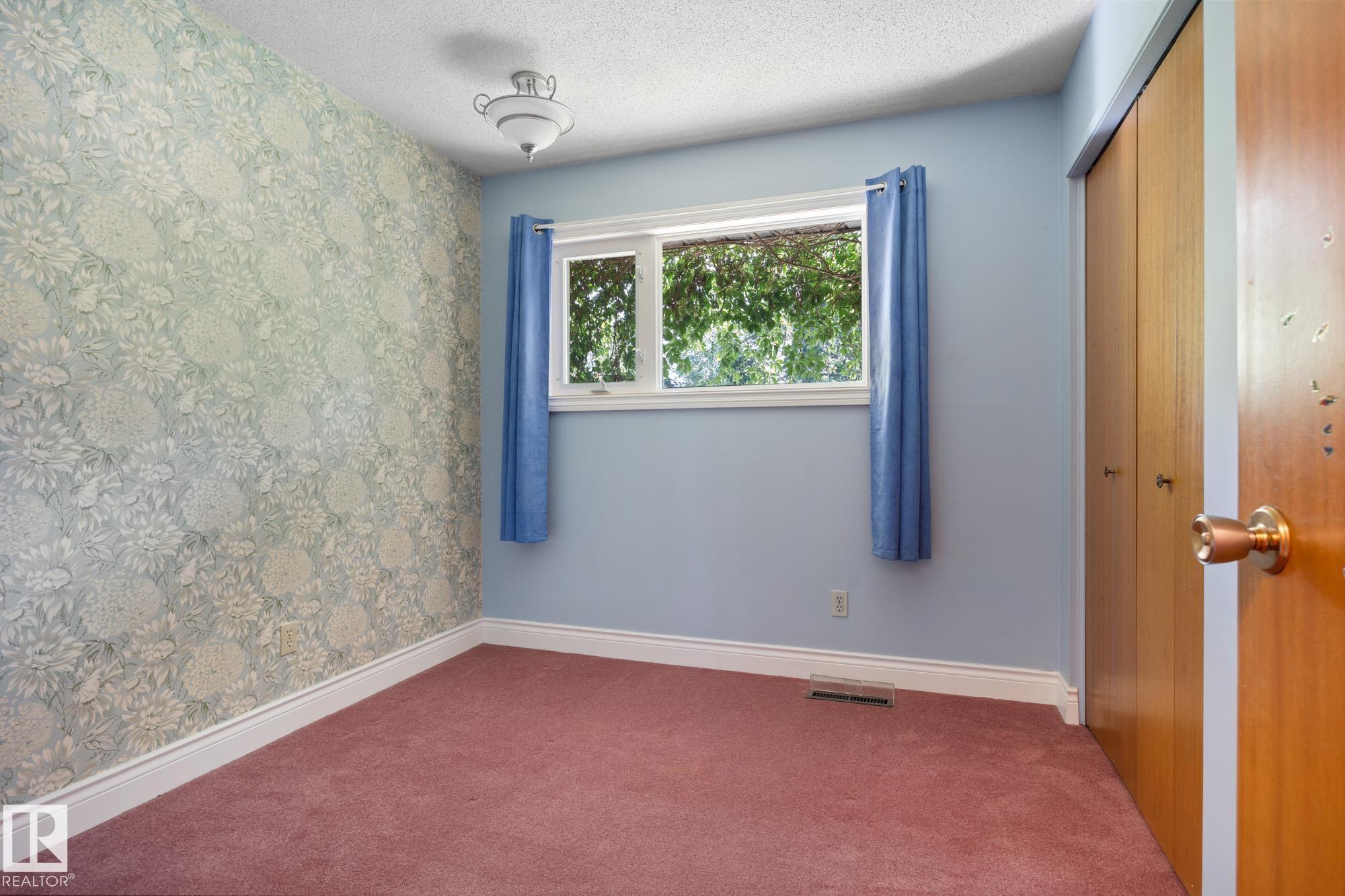 Photo 21 at 9 Glenview Crescent, Grandin, St. Albert