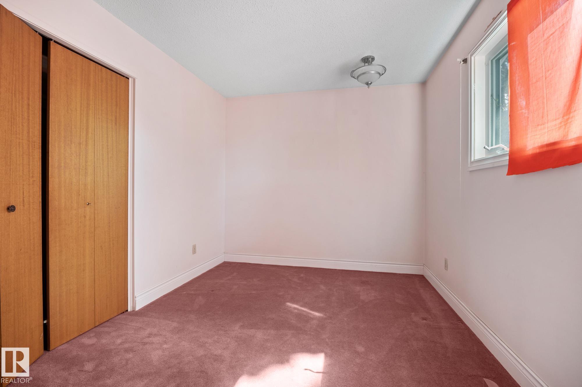 Photo 23 at 9 Glenview Crescent, Grandin, St. Albert