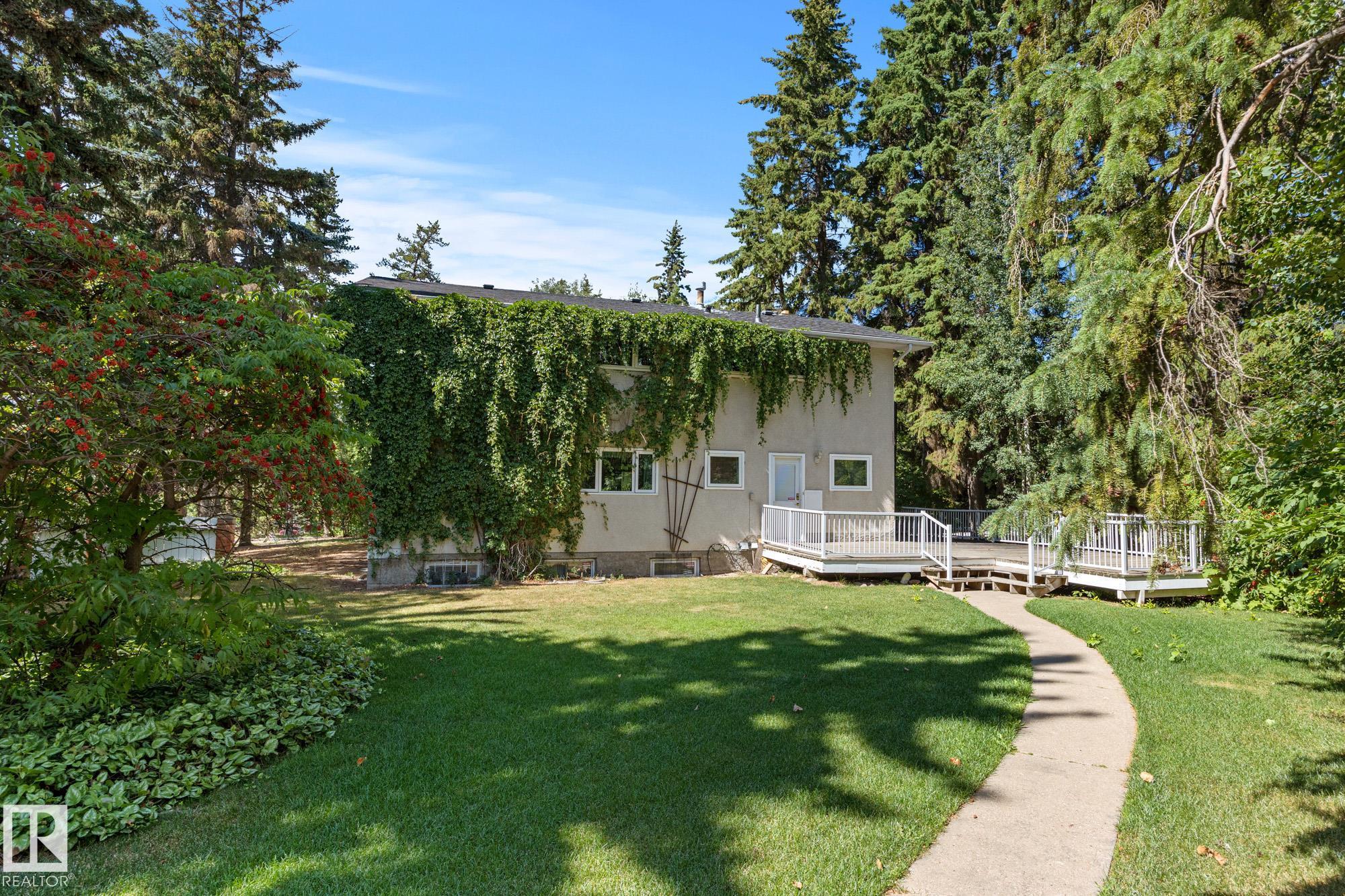 Photo 32 at 9 Glenview Crescent, Grandin, St. Albert