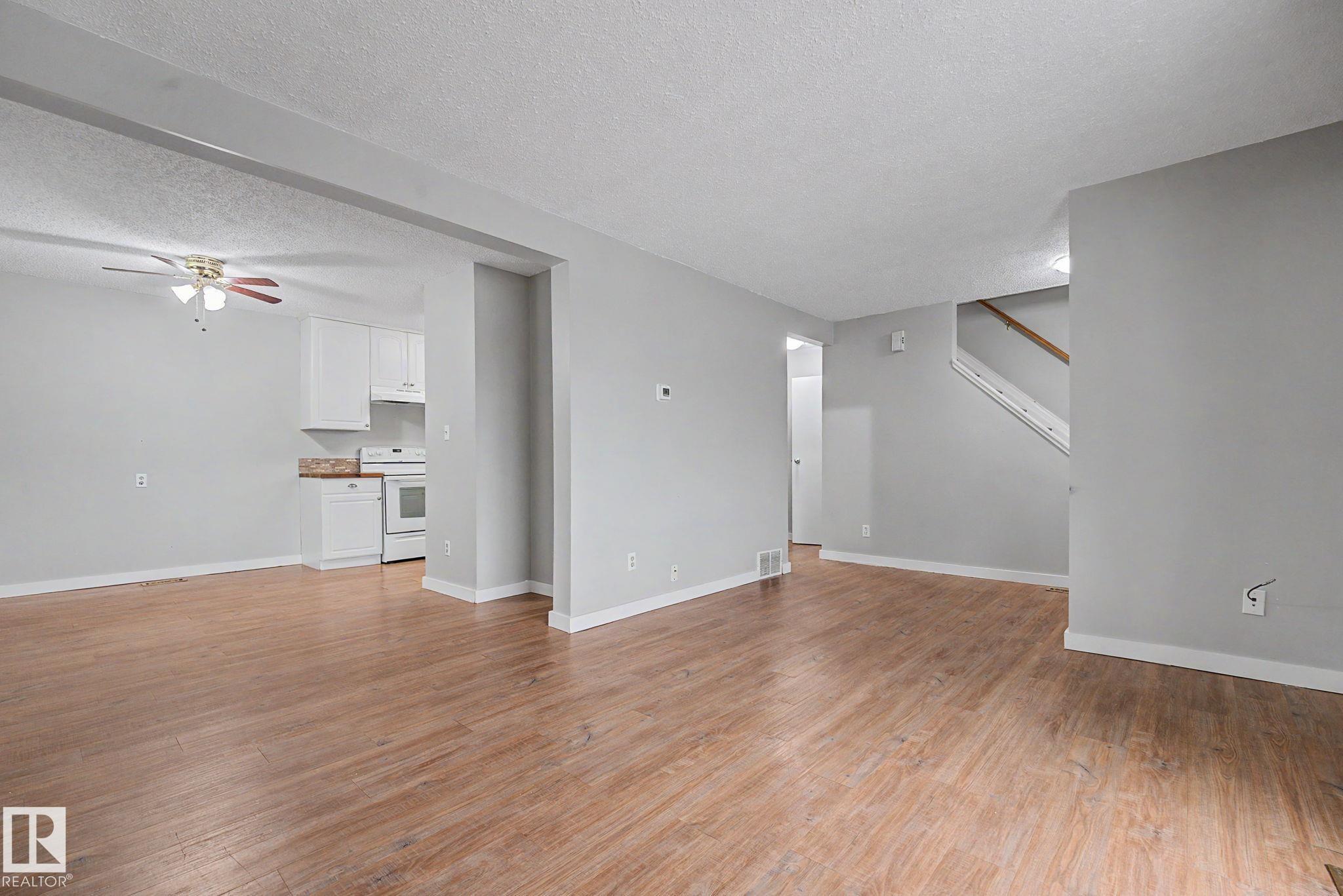 Photo 11 at 13303 47 Street NW, Sifton Park, Edmonton
