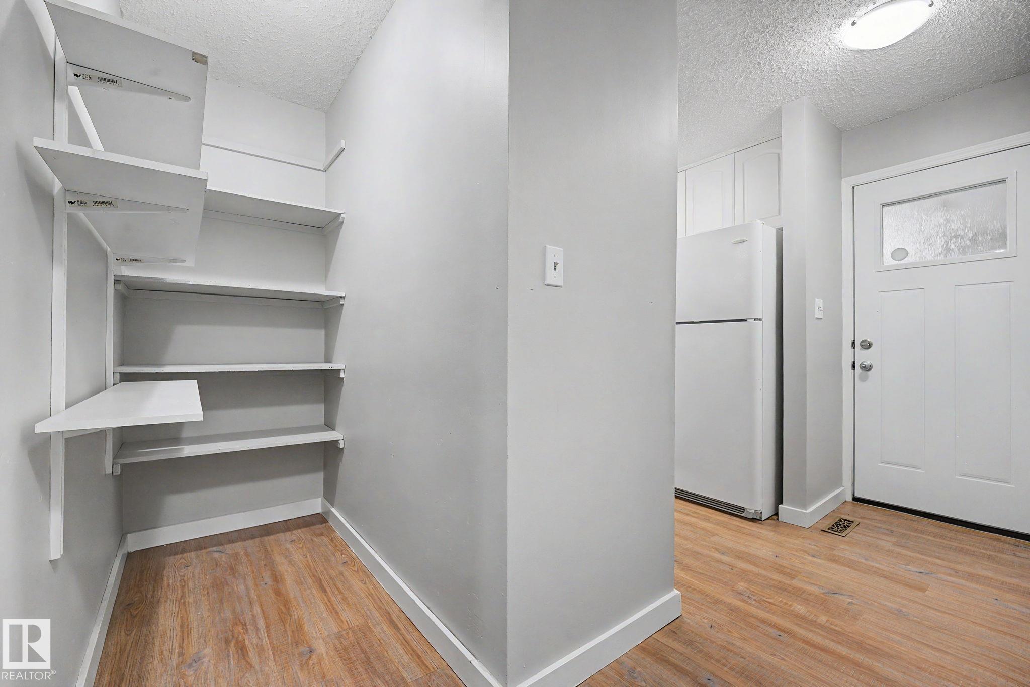 Photo 13 at 13303 47 Street NW, Sifton Park, Edmonton