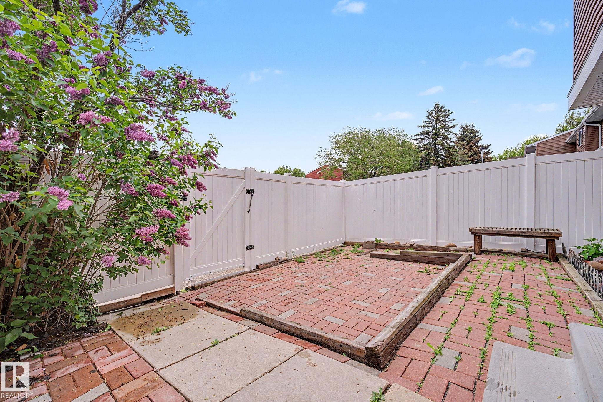 Photo 33 at 13303 47 Street NW, Sifton Park, Edmonton