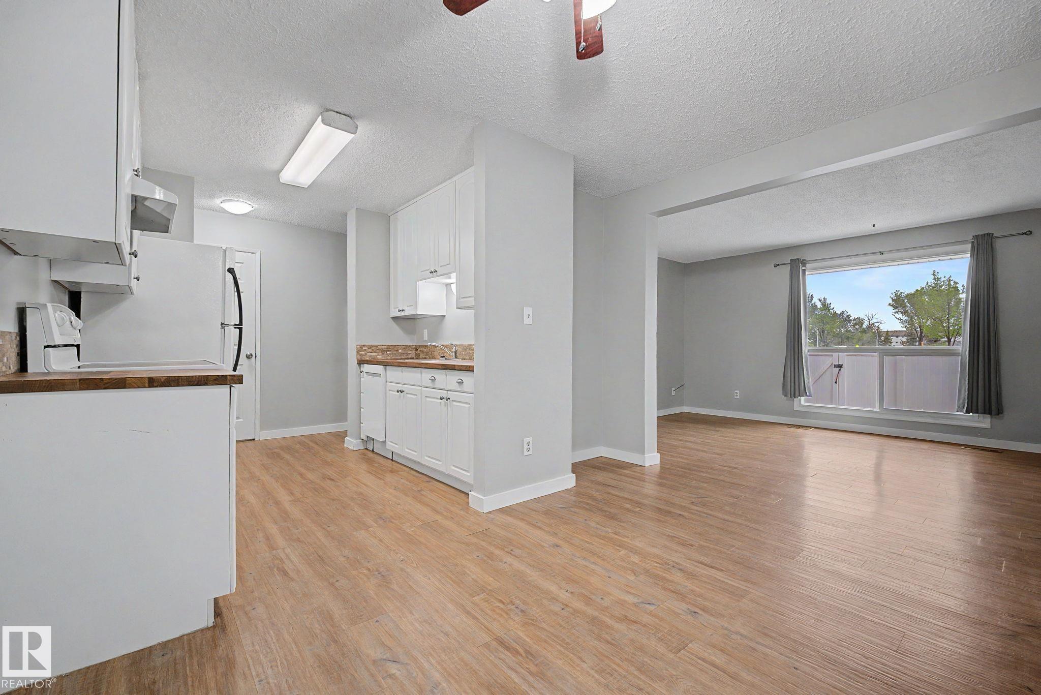 Photo 8 at 13303 47 Street NW, Sifton Park, Edmonton