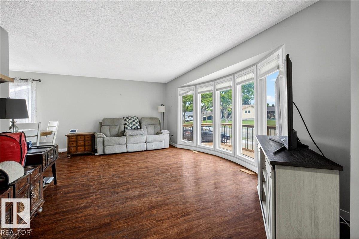 Photo 8 at 9522 85 Street, Pineview Fort Sask., Fort Saskatchewan