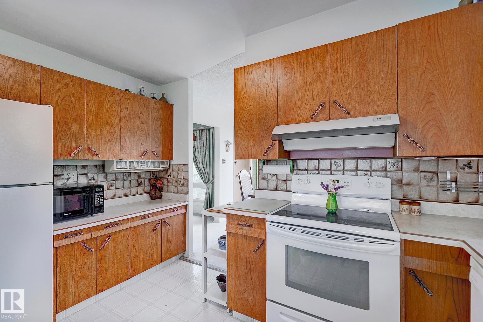 Photo 18 at 140 Windermere Drive NW, Windermere, Edmonton