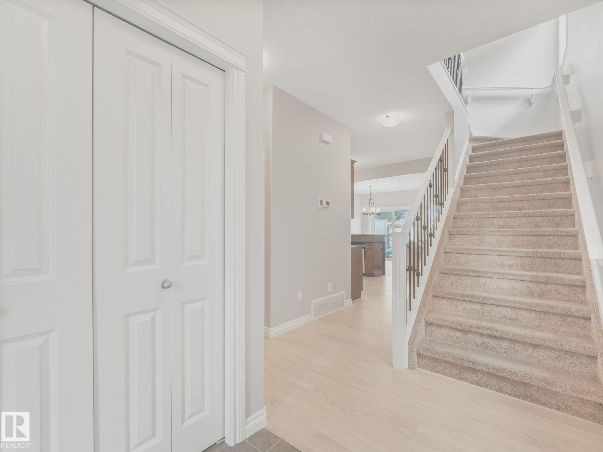16124 10 Avenue SW, Glenridding Heights, Edmonton
