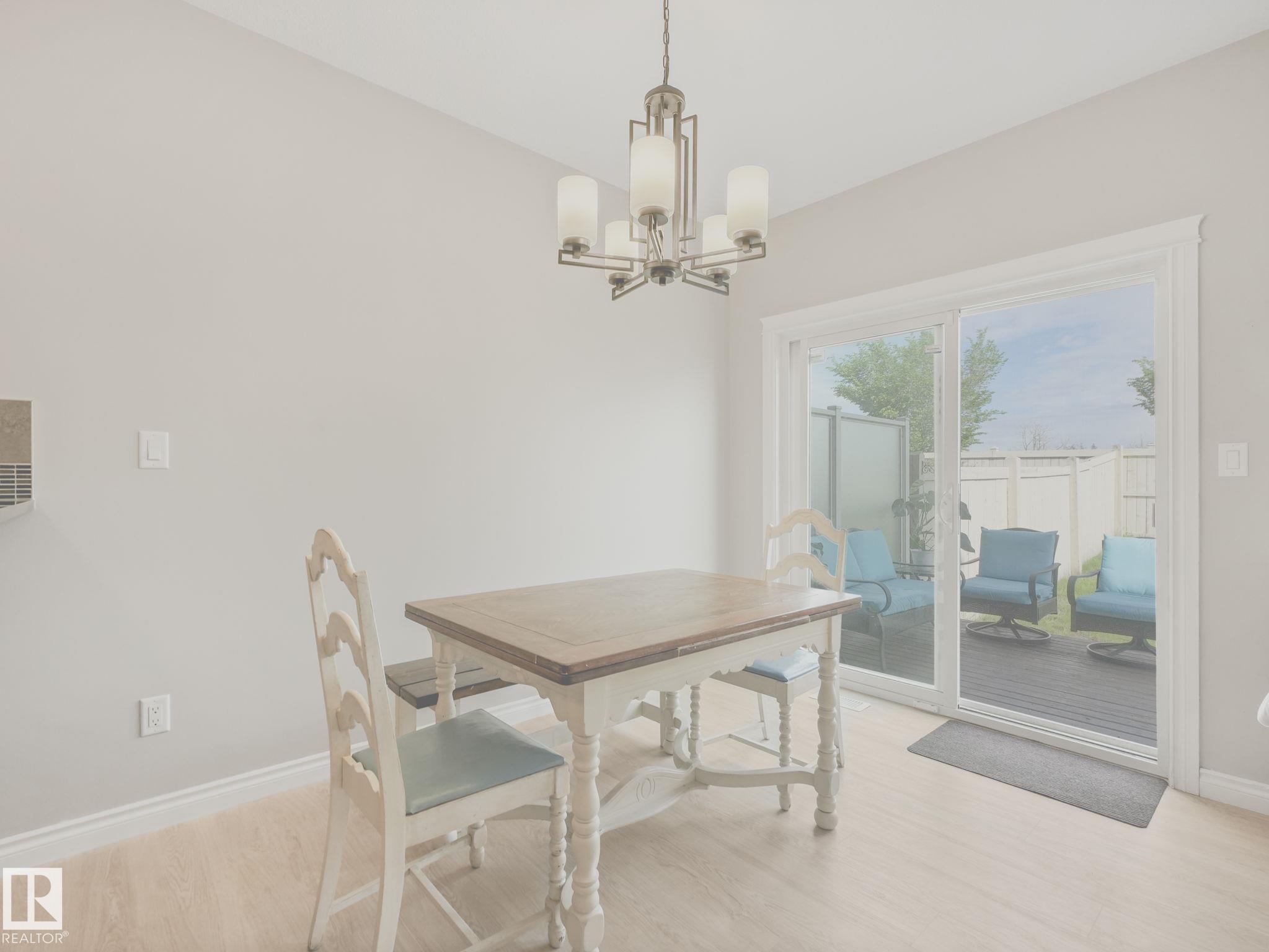 Photo 11 at 16124 10 Avenue SW, Glenridding Heights, Edmonton