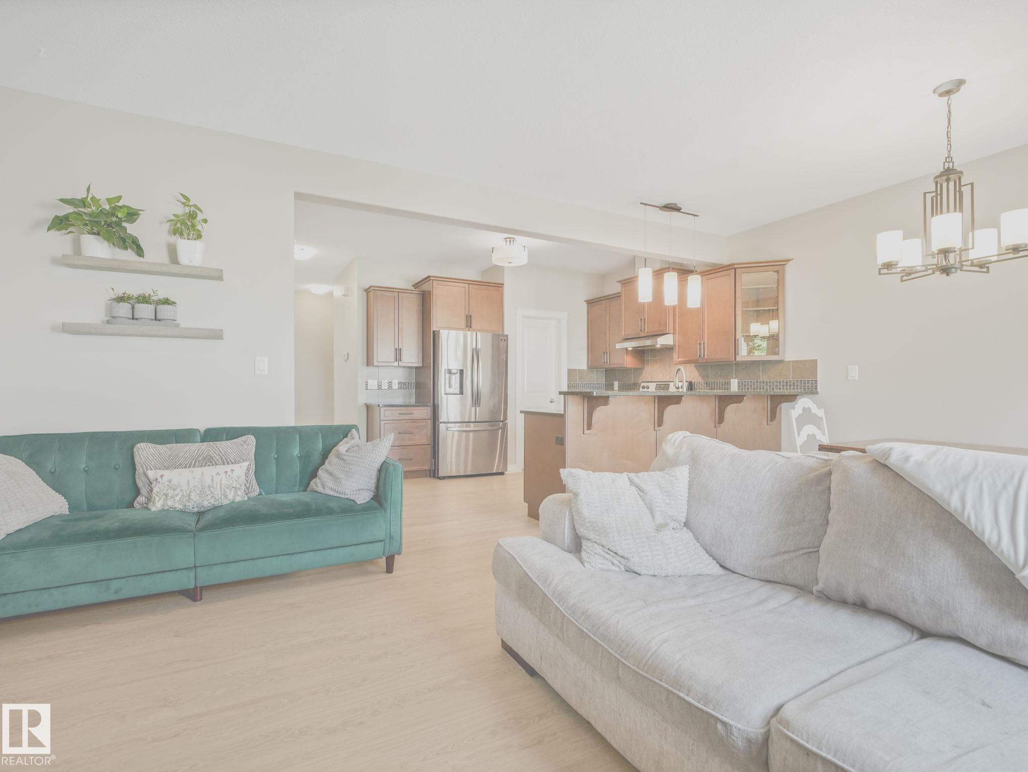 Photo 10 at 16124 10 Avenue SW, Glenridding Heights, Edmonton