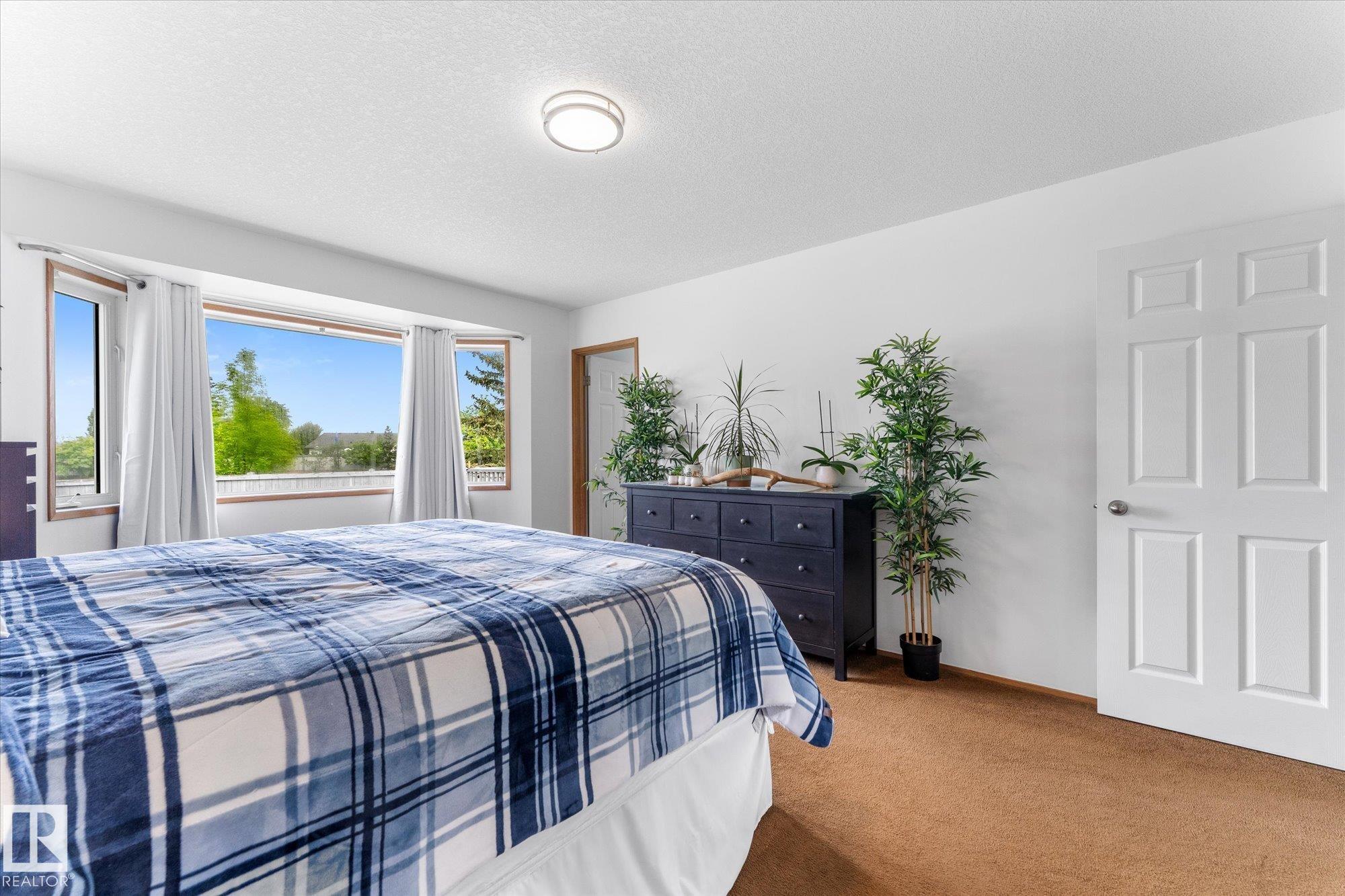 Photo 18 at 62 Heatherglen Crescent, Heatherglen, Spruce Grove