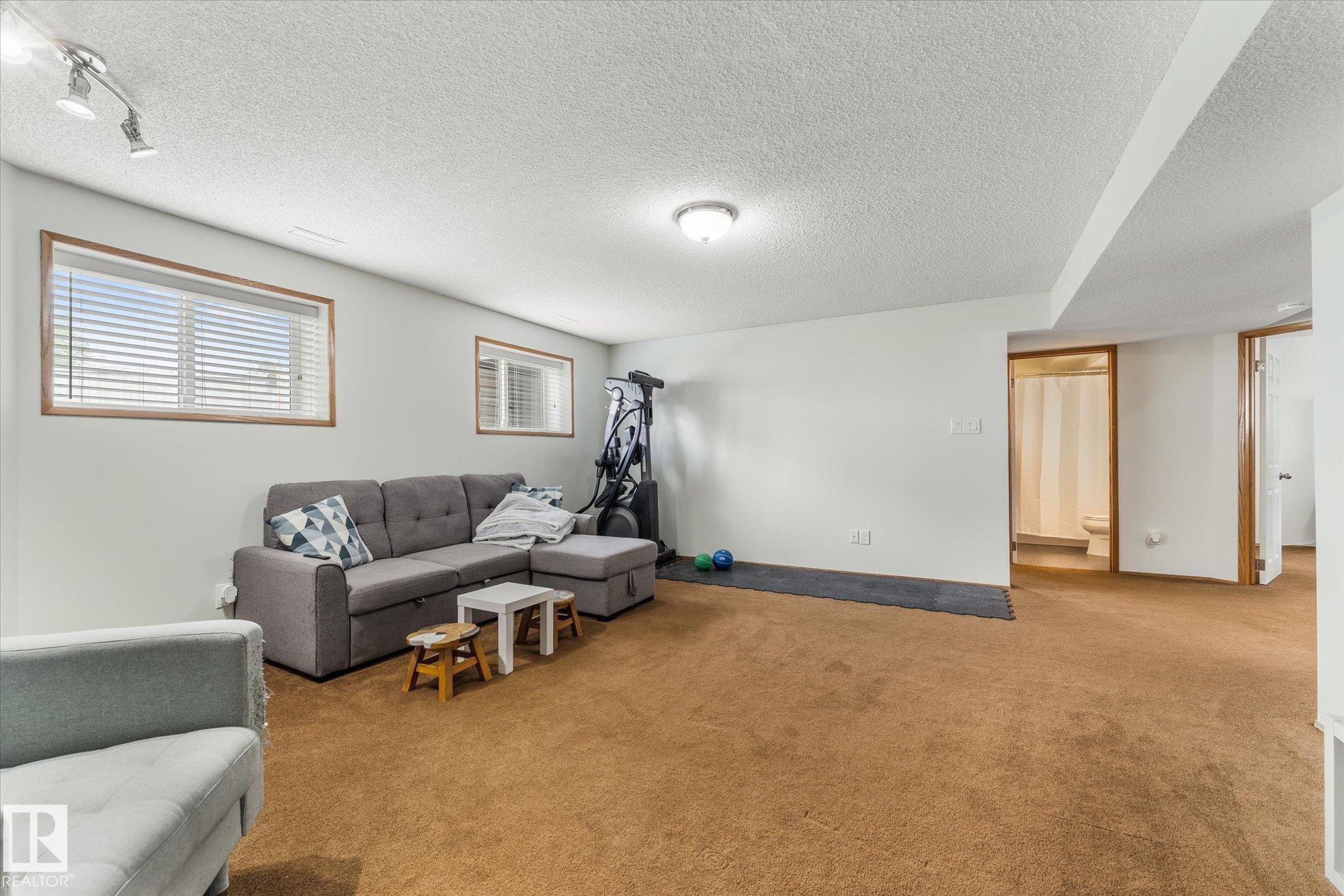 Photo 27 at 62 Heatherglen Crescent, Heatherglen, Spruce Grove