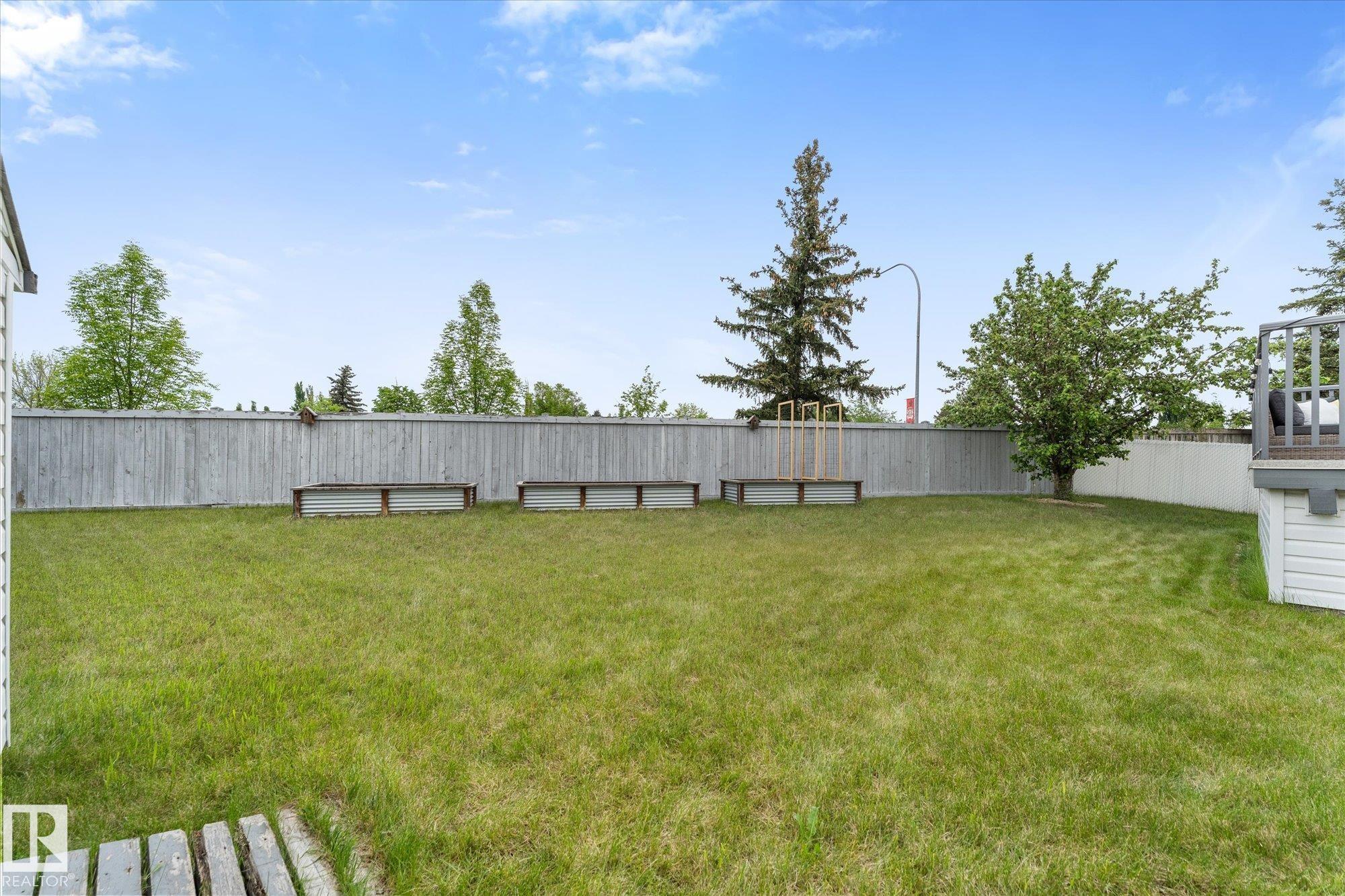 Photo 39 at 62 Heatherglen Crescent, Heatherglen, Spruce Grove